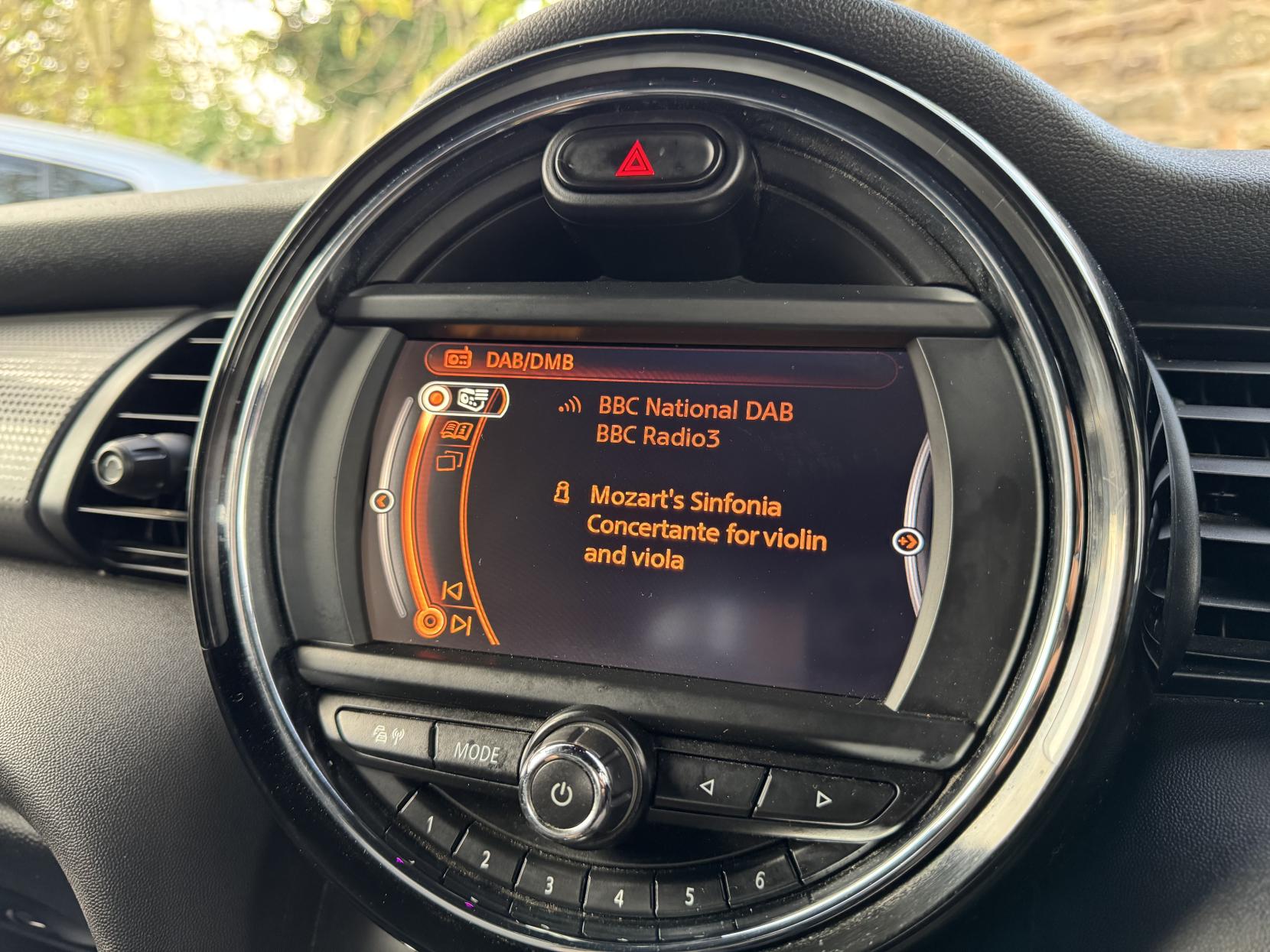 MINI Convertible 1.5 Cooper Convertible 2dr Petrol Auto Euro 6 (s/s) (136 ps)