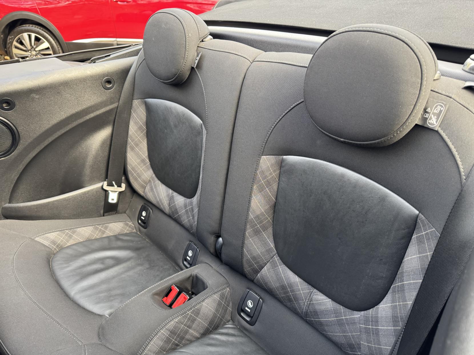 MINI Convertible 1.5 Cooper Convertible 2dr Petrol Auto Euro 6 (s/s) (136 ps)