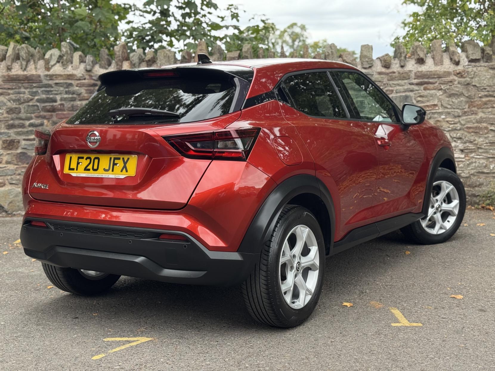 Nissan Juke 1.0 DIG-T N-Connecta SUV 5dr Petrol DCT Auto Euro 6 (s/s) (117 ps)