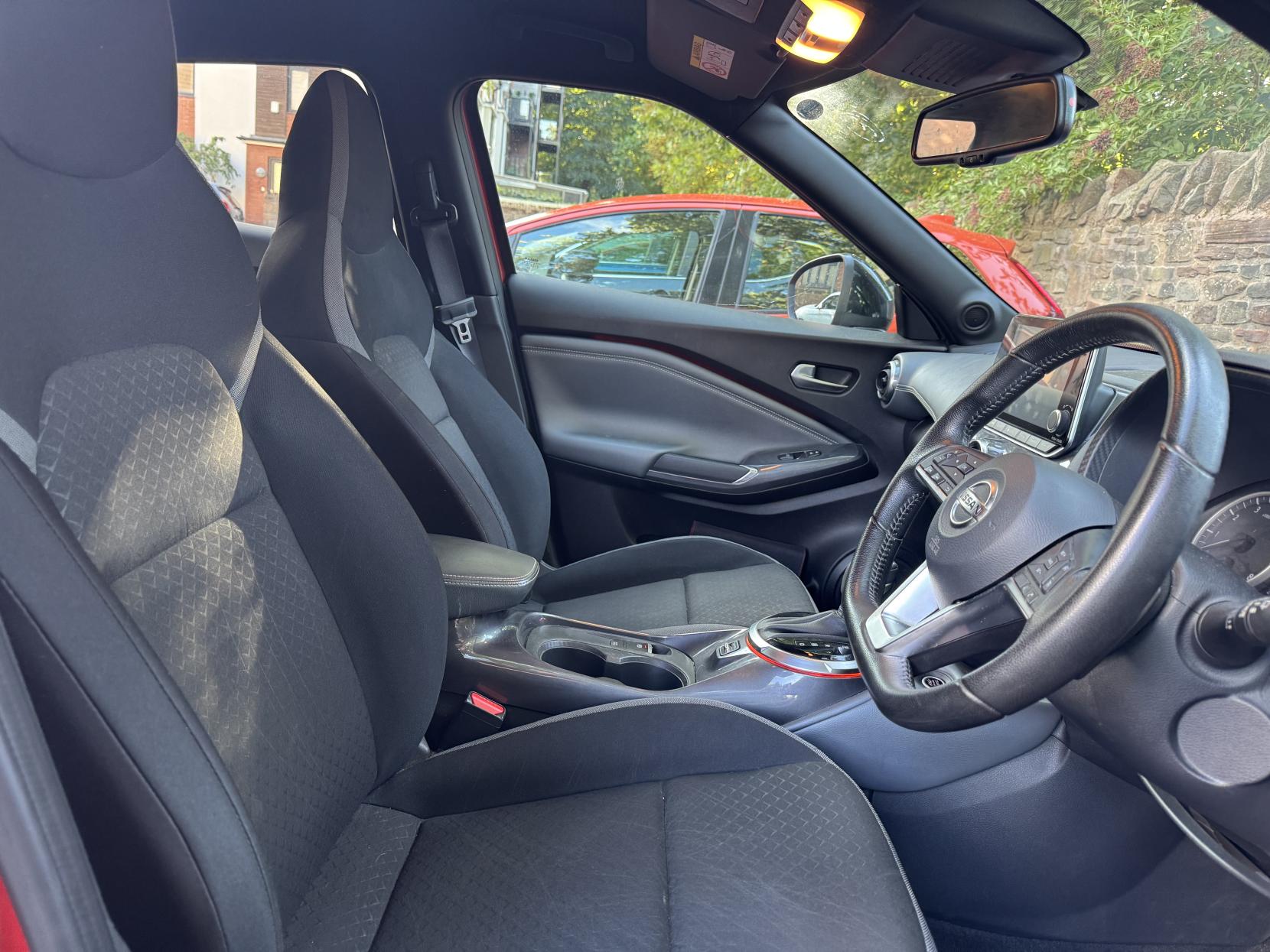 Nissan Juke 1.0 DIG-T N-Connecta SUV 5dr Petrol DCT Auto Euro 6 (s/s) (117 ps)