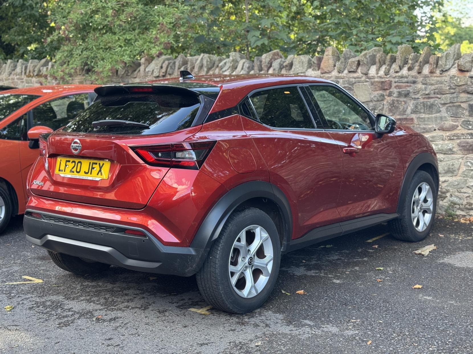 Nissan Juke 1.0 DIG-T N-Connecta SUV 5dr Petrol DCT Auto Euro 6 (s/s) (117 ps)