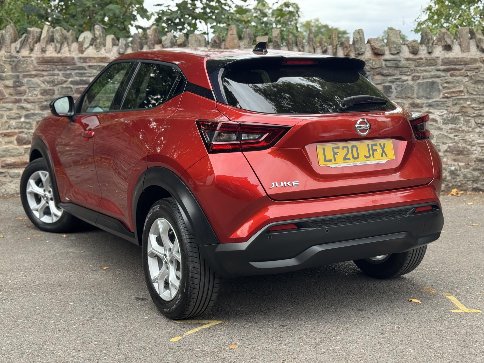 Nissan Juke 1.0 DIG-T N-Connecta SUV 5dr Petrol DCT Auto Euro 6 (s/s) (117 ps)