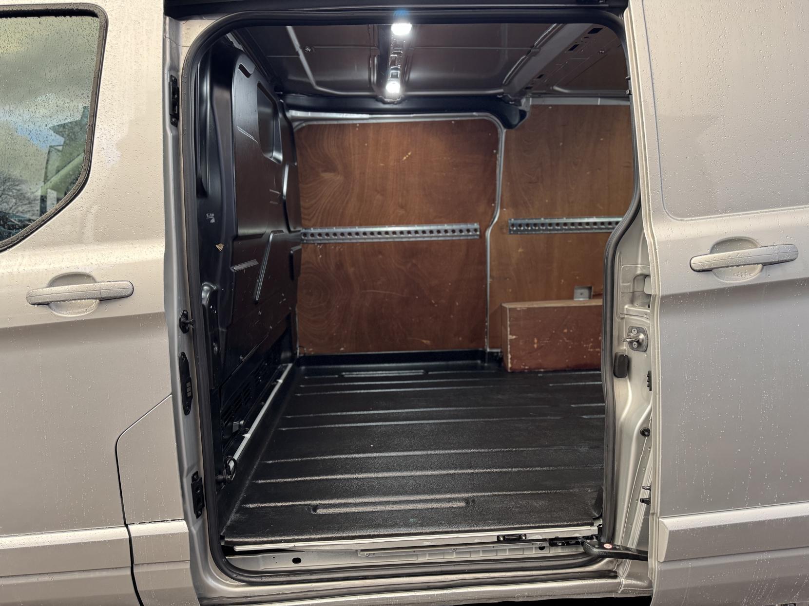 Ford Transit Custom 2.0 280 EcoBlue Limited Panel Van 5dr Diesel Manual L1 H1 Euro 6 (s/s) (130 ps)