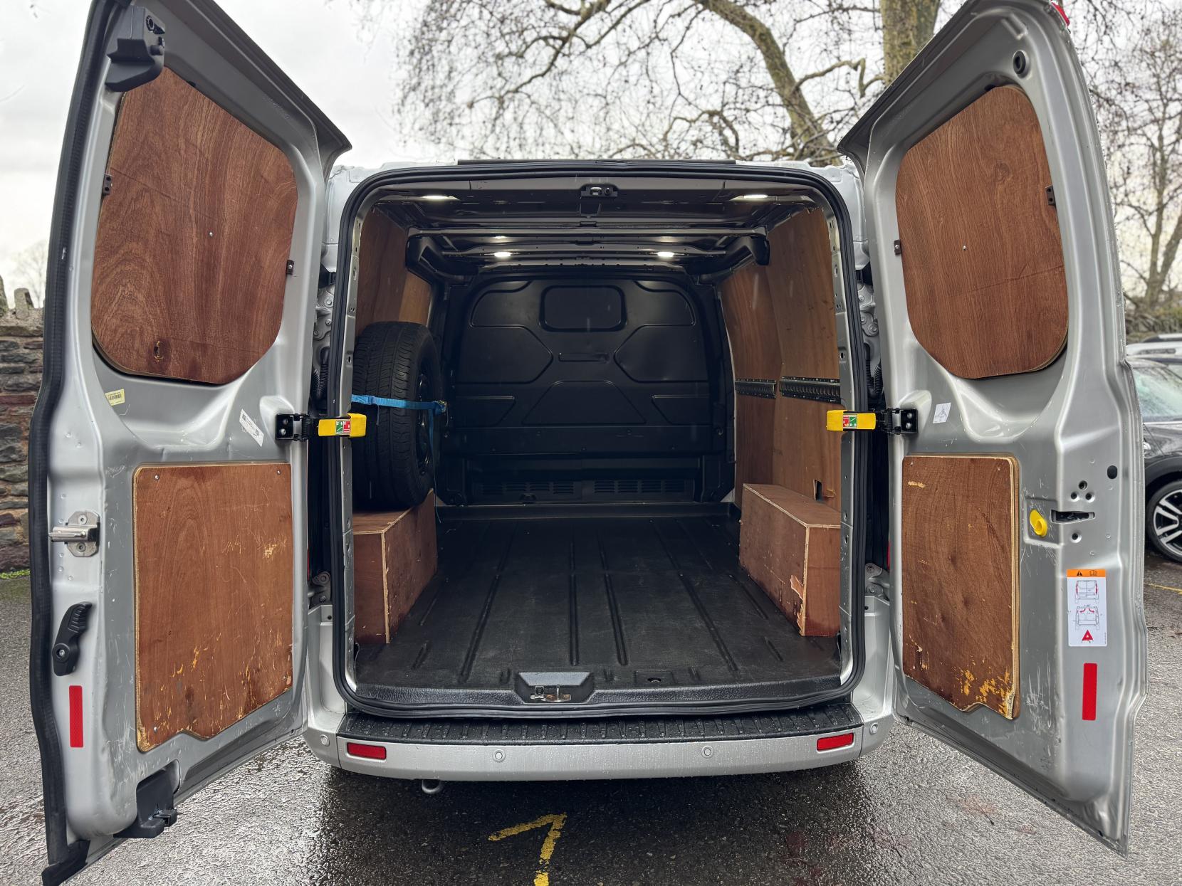 Ford Transit Custom 2.0 280 EcoBlue Limited Panel Van 5dr Diesel Manual L1 H1 Euro 6 (s/s) (130 ps)