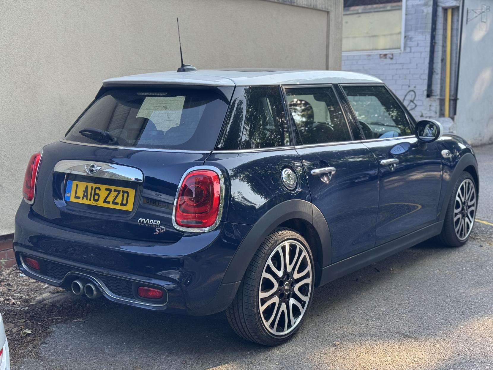 MINI Hatch 2.0 Cooper SD Hatchback 5dr Diesel Manual Euro 6 (s/s) (170 ps)