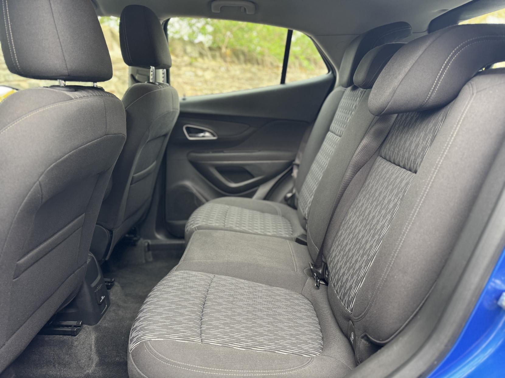 Vauxhall Mokka 1.7 CDTi Exclusiv SUV 5dr Diesel Manual 2WD Euro 5 (s/s) (130 ps)