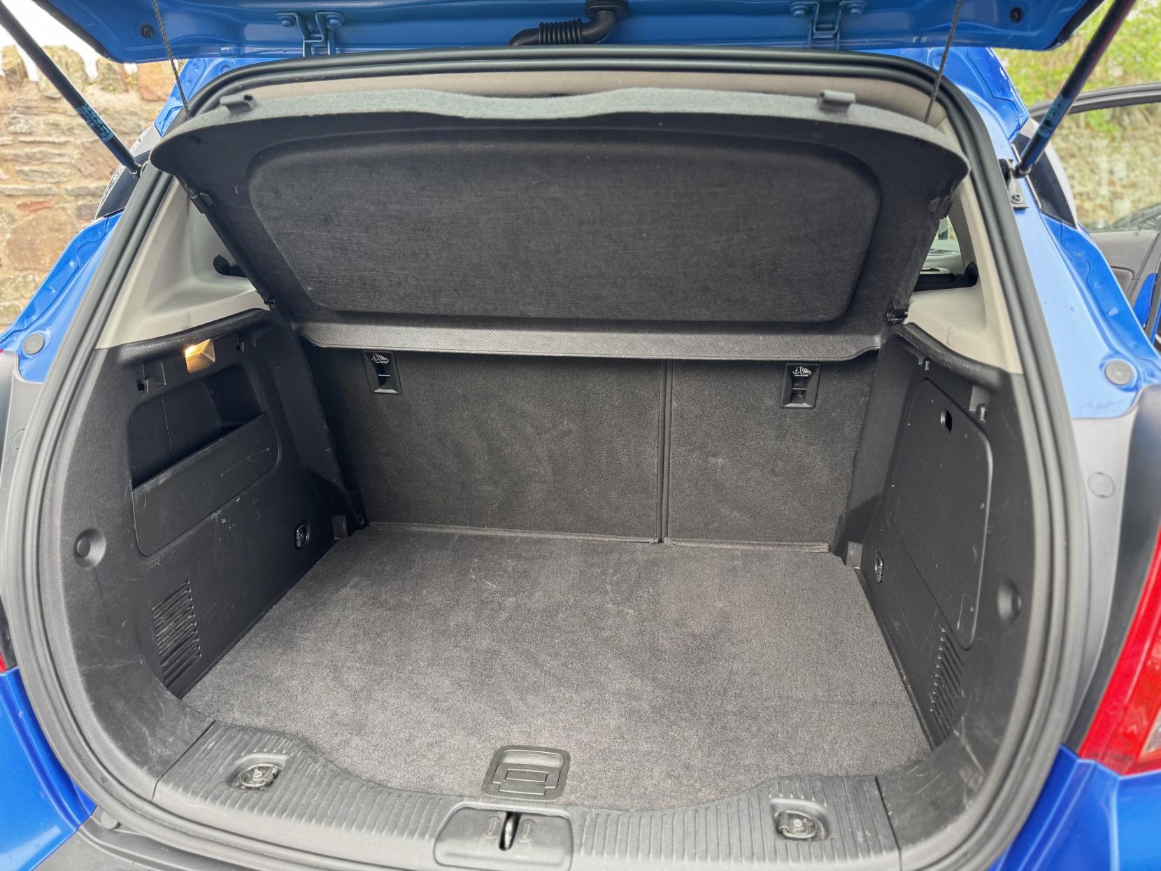 Vauxhall Mokka 1.7 CDTi Exclusiv SUV 5dr Diesel Manual 2WD Euro 5 (s/s) (130 ps)