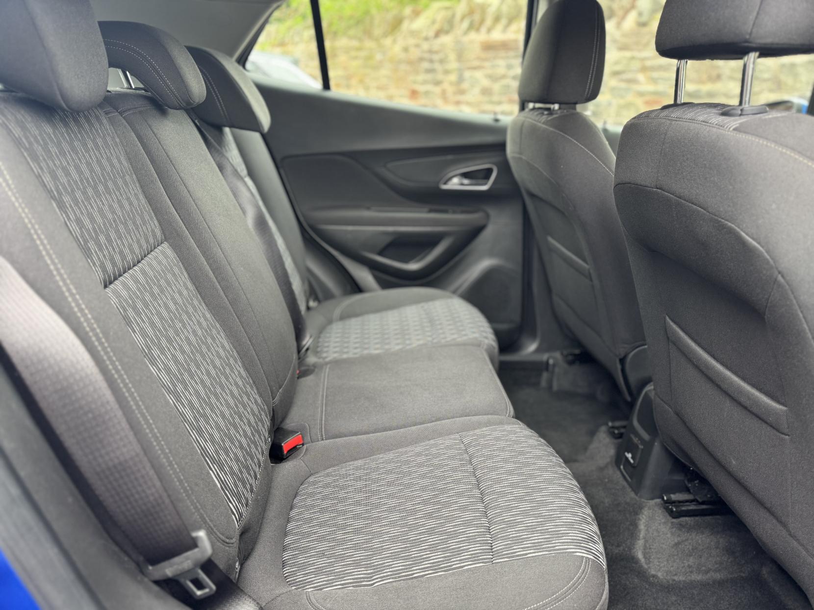 Vauxhall Mokka 1.7 CDTi Exclusiv SUV 5dr Diesel Manual 2WD Euro 5 (s/s) (130 ps)