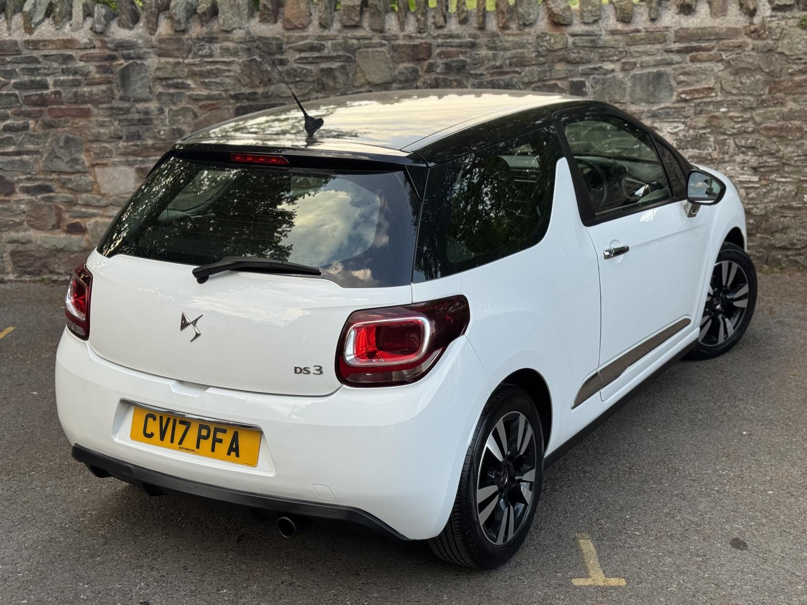 DS AUTOMOBILES DS 3 1.2 PureTech Chic Hatchback 3dr Petrol Manual Euro 6 (82 ps)
