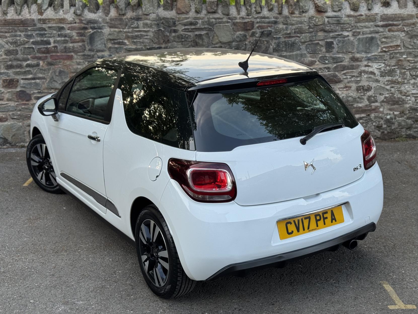 DS AUTOMOBILES DS 3 1.2 PureTech Chic Hatchback 3dr Petrol Manual Euro 6 (82 ps)