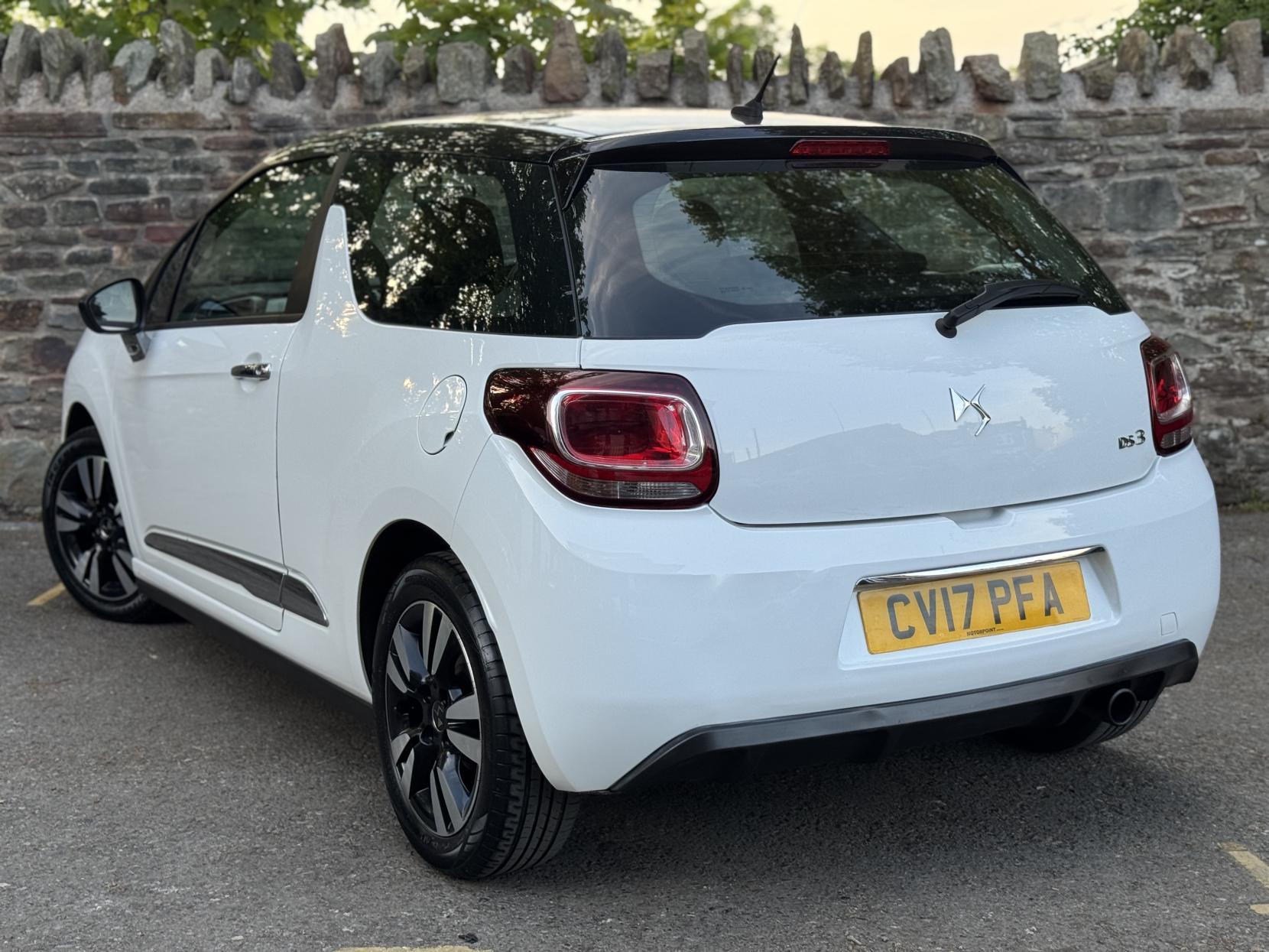 DS AUTOMOBILES DS 3 1.2 PureTech Chic Hatchback 3dr Petrol Manual Euro 6 (82 ps)