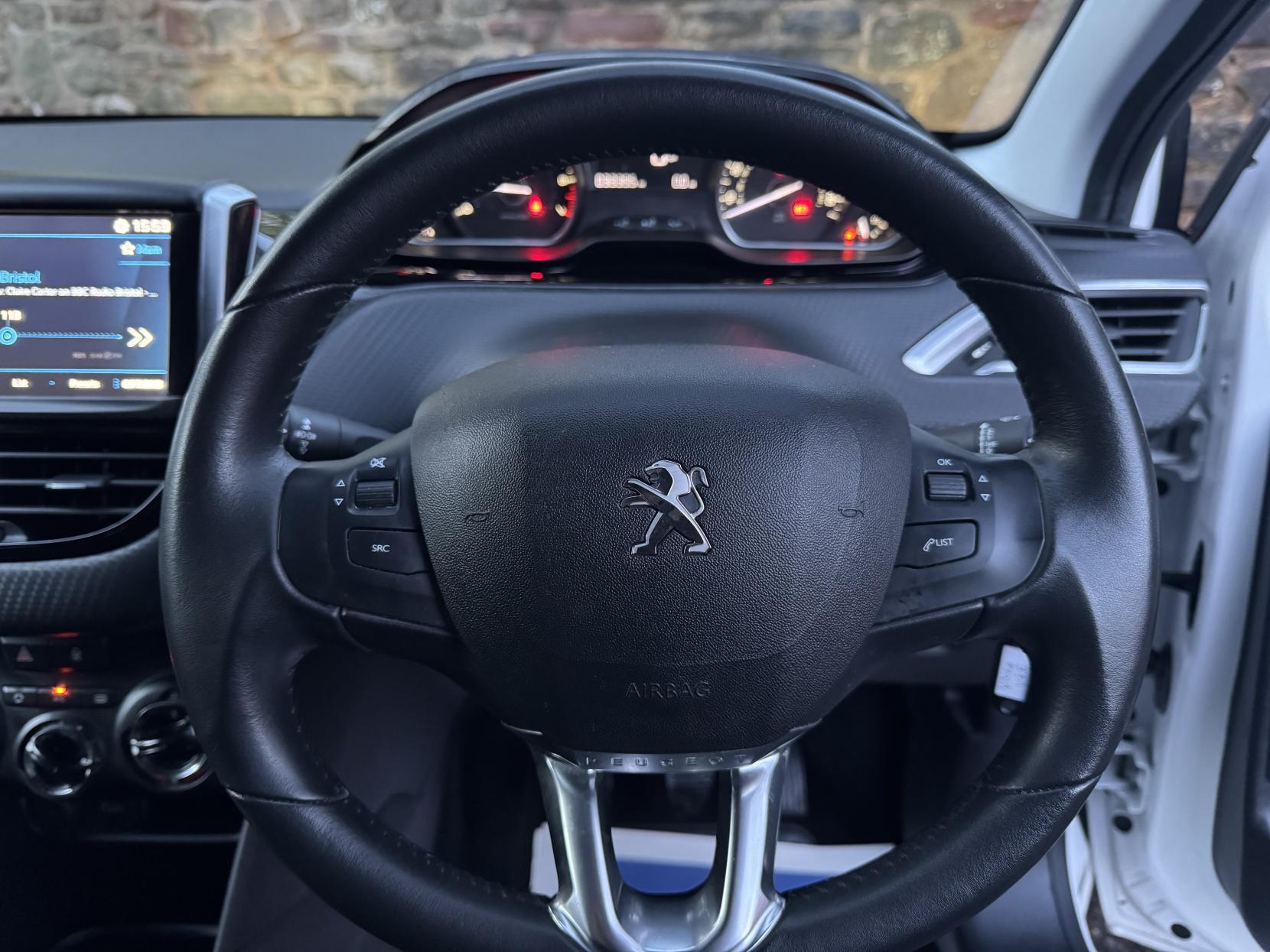 Peugeot 208 1.2 PureTech Signature Hatchback 5dr Petrol Manual Euro 6 (s/s) (82 ps)