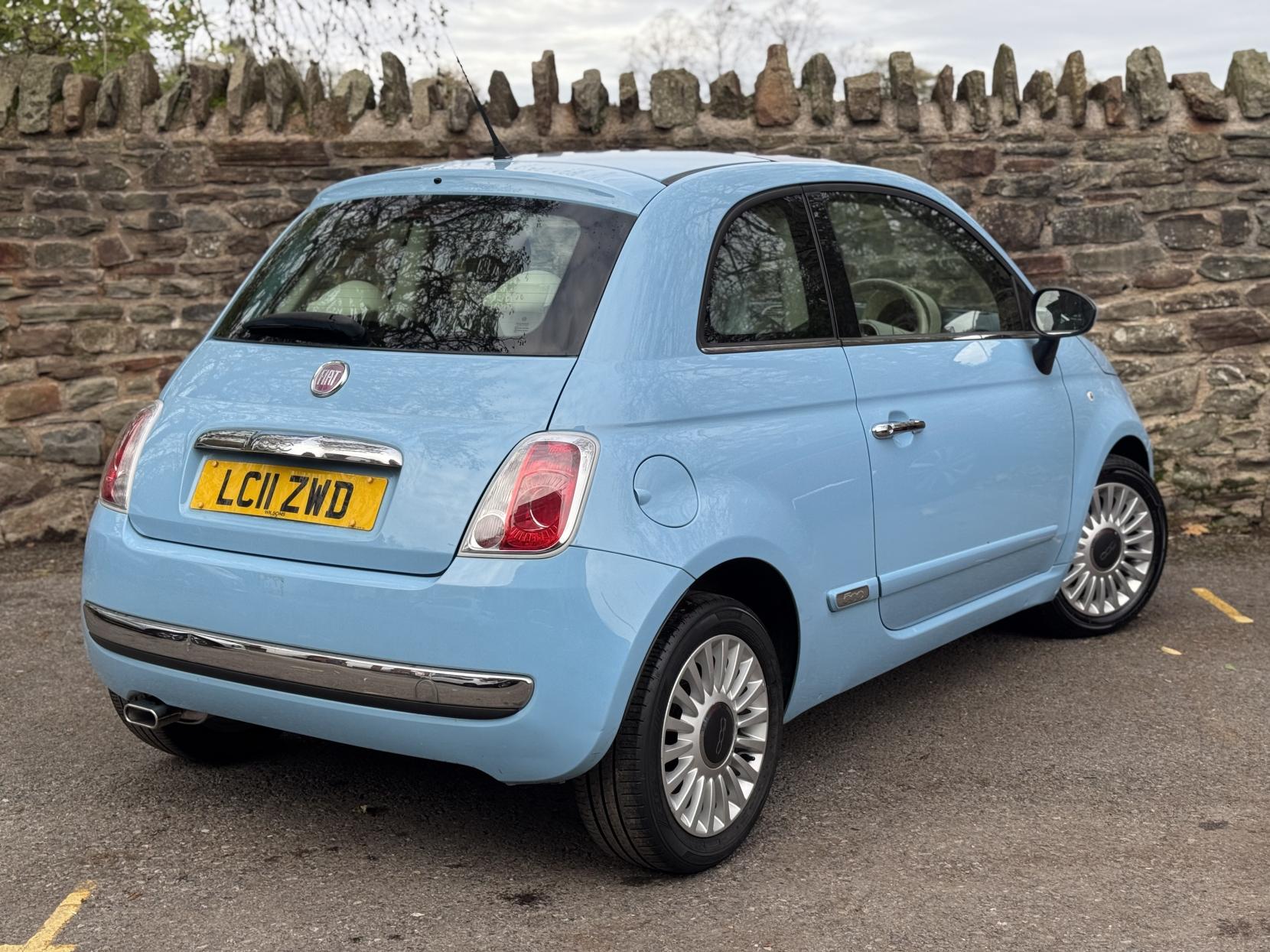 Fiat 500 1.2 Lounge Hatchback 3dr Petrol Dualogic Euro 4 (69 bhp)