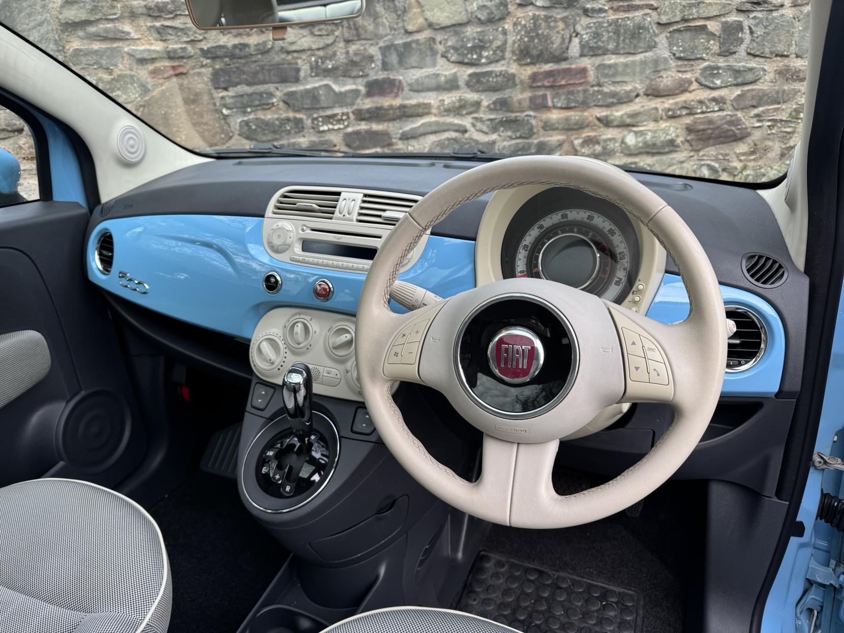 Fiat 500 1.2 Lounge Hatchback 3dr Petrol Dualogic Euro 4 (69 bhp)