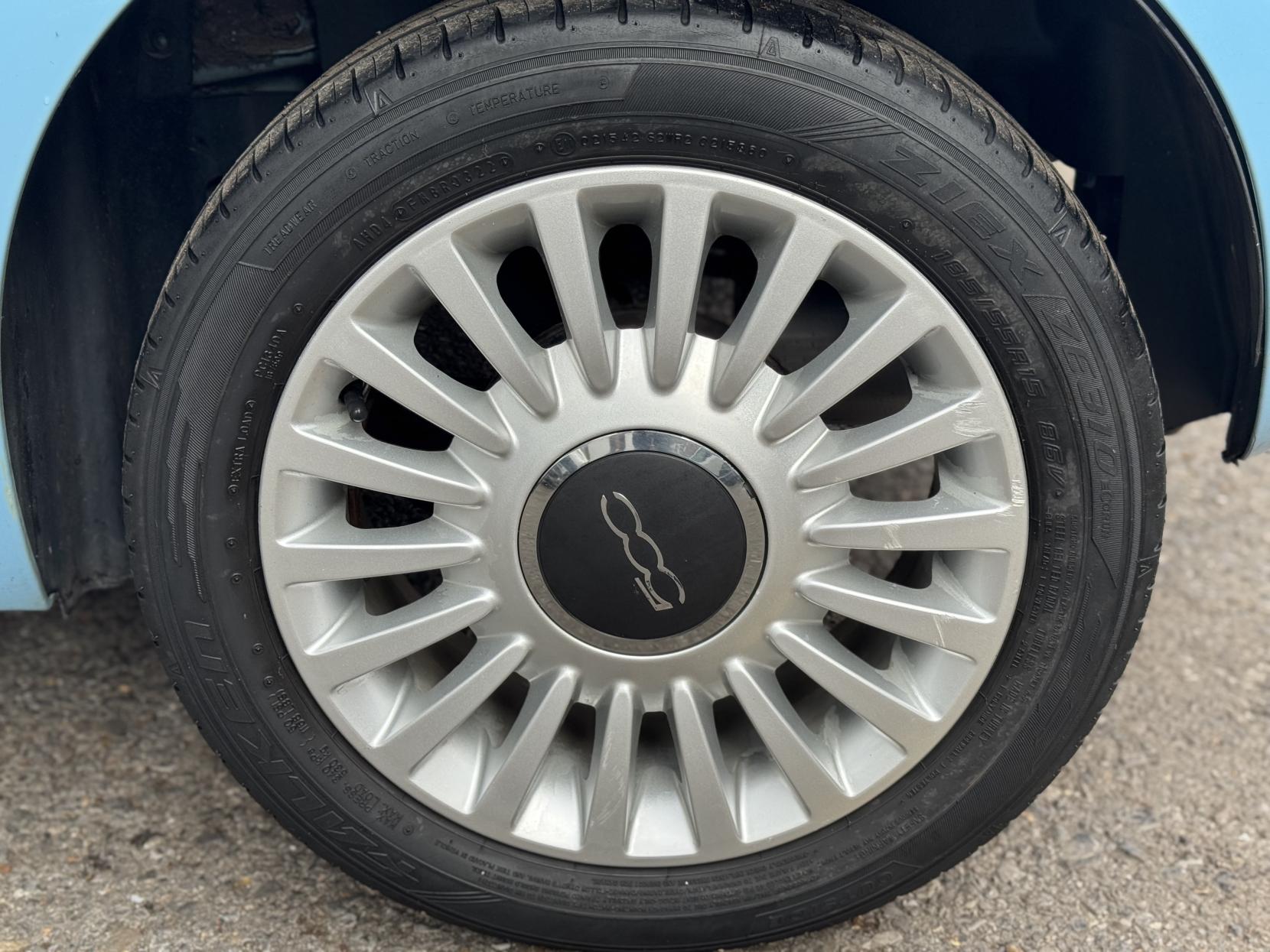 Fiat 500 1.2 Lounge Hatchback 3dr Petrol Dualogic Euro 4 (69 bhp)