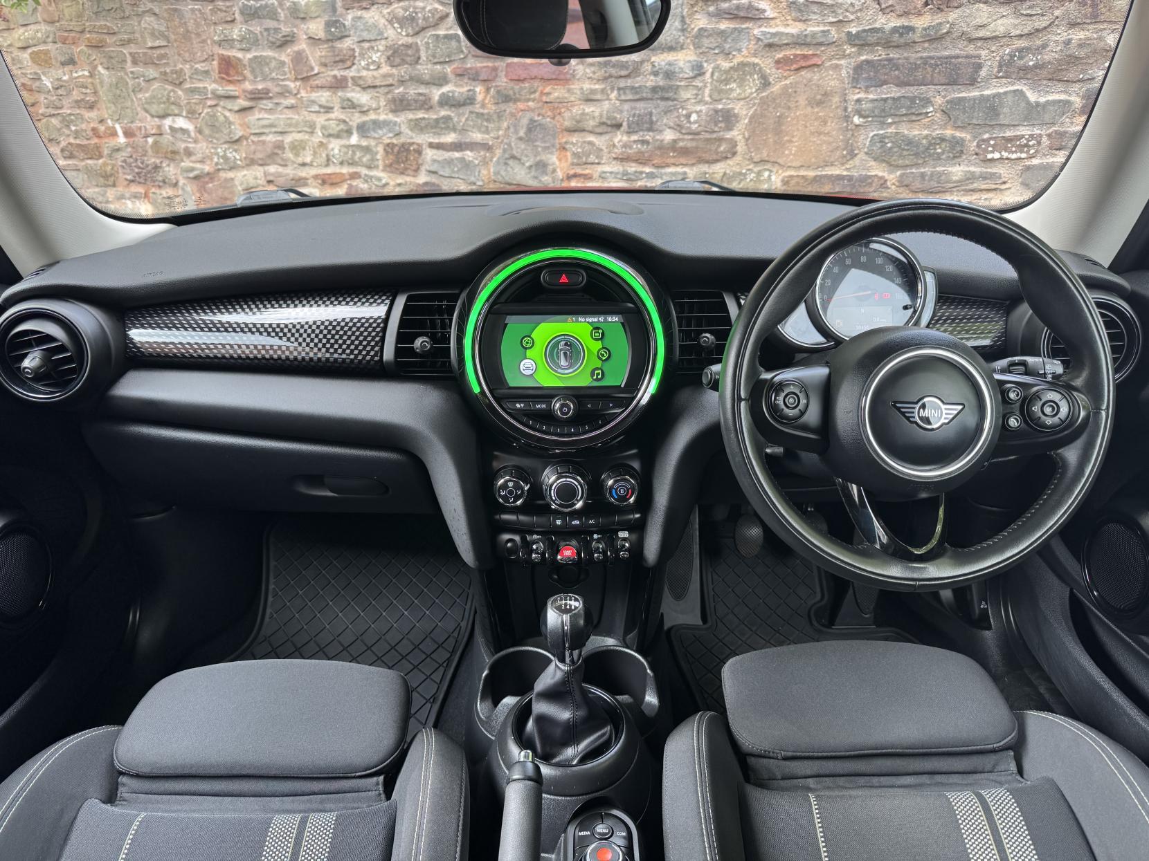 MINI Hatch 2.0 Cooper S Classic Hatchback 3dr Petrol Manual Euro 6 (s/s) (192 ps)