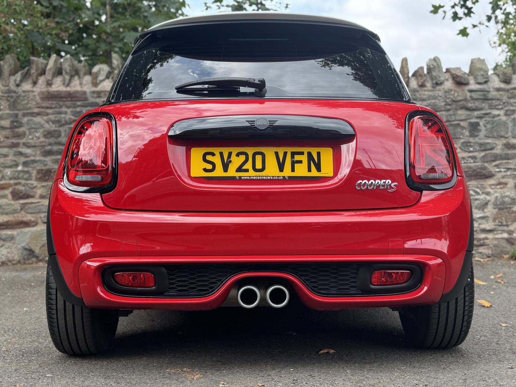 MINI Hatch 2.0 Cooper S Classic Hatchback 3dr Petrol Manual Euro 6 (s/s) (192 ps)