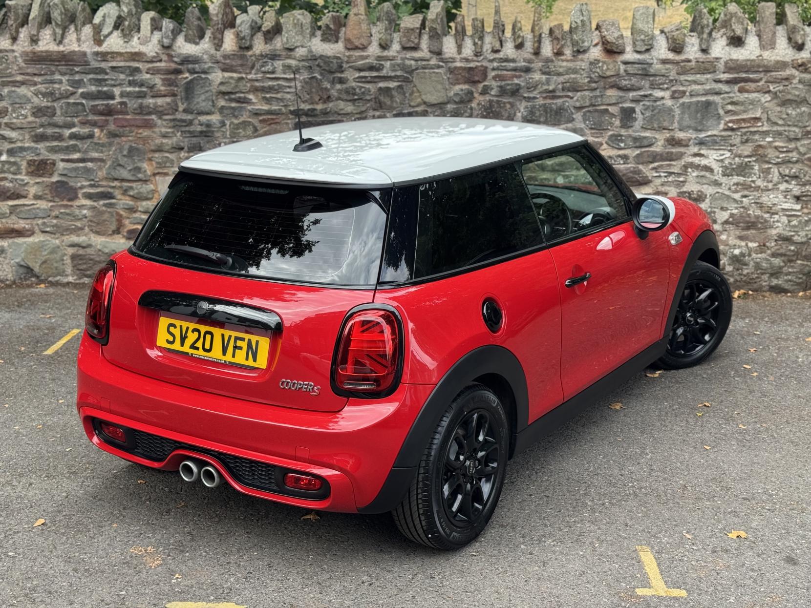 MINI Hatch 2.0 Cooper S Classic Hatchback 3dr Petrol Manual Euro 6 (s/s) (192 ps)