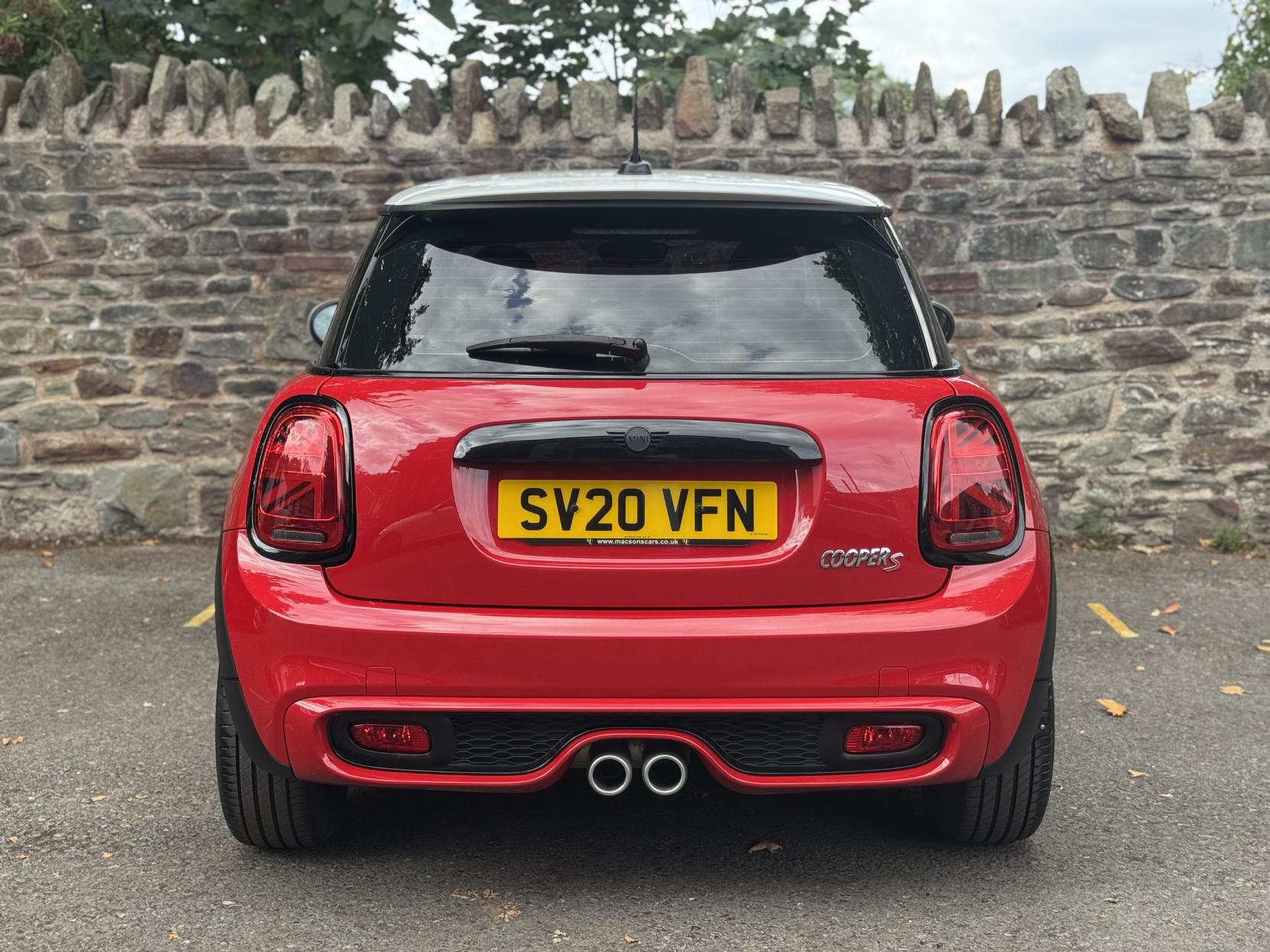 MINI Hatch 2.0 Cooper S Classic Hatchback 3dr Petrol Manual Euro 6 (s/s) (192 ps)