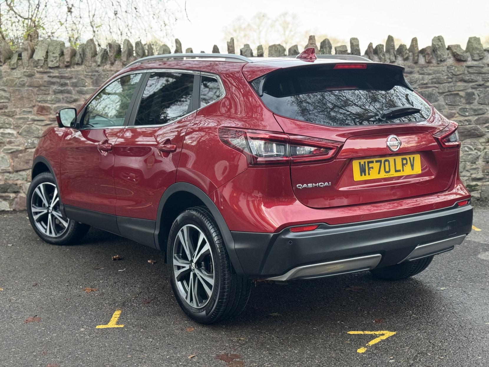 Nissan Qashqai 1.3 DIG-T N-Connecta SUV 5dr Petrol Manual Euro 6 (s/s) (140 ps)