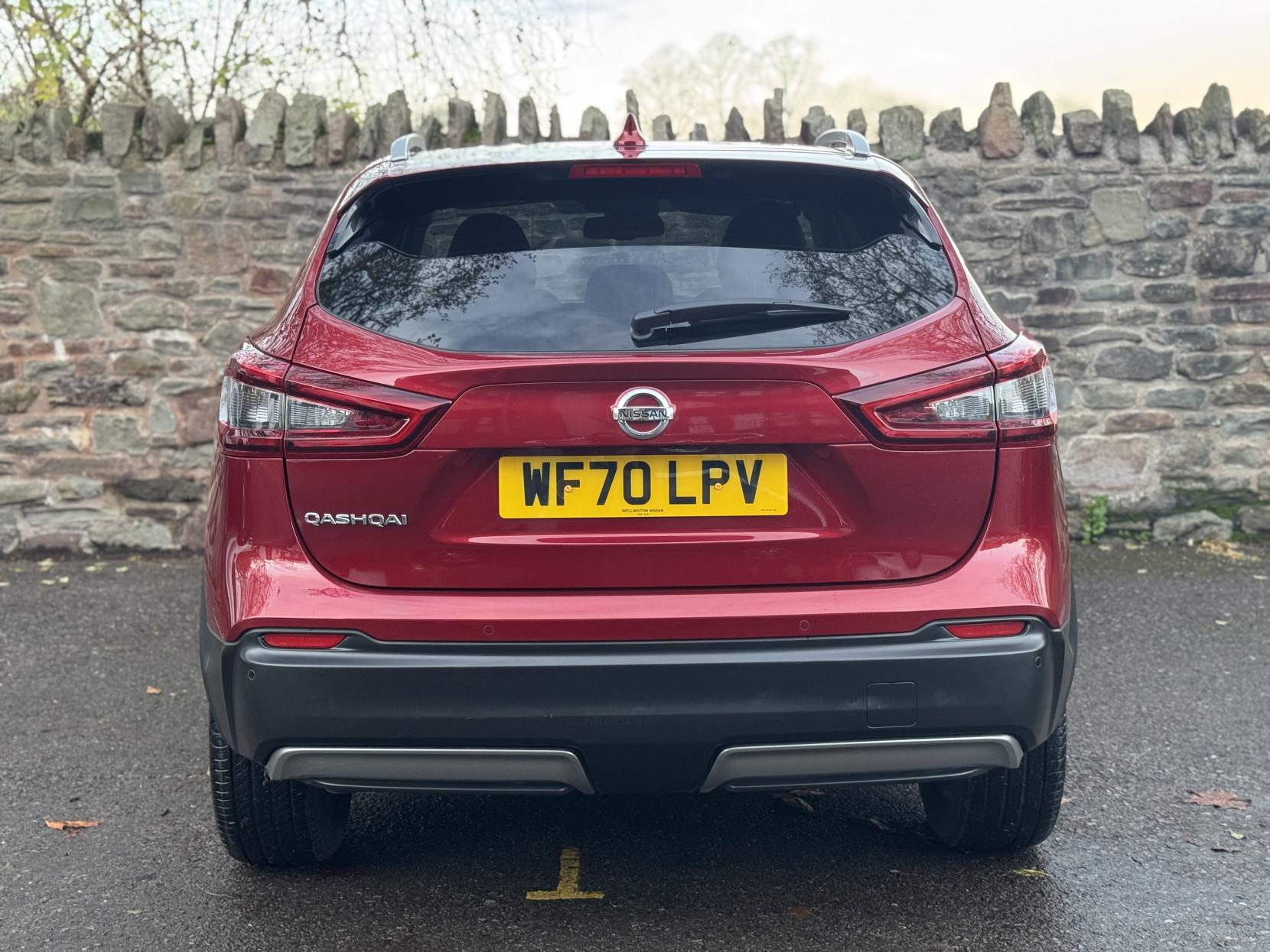 Nissan Qashqai 1.3 DIG-T N-Connecta SUV 5dr Petrol Manual Euro 6 (s/s) (140 ps)