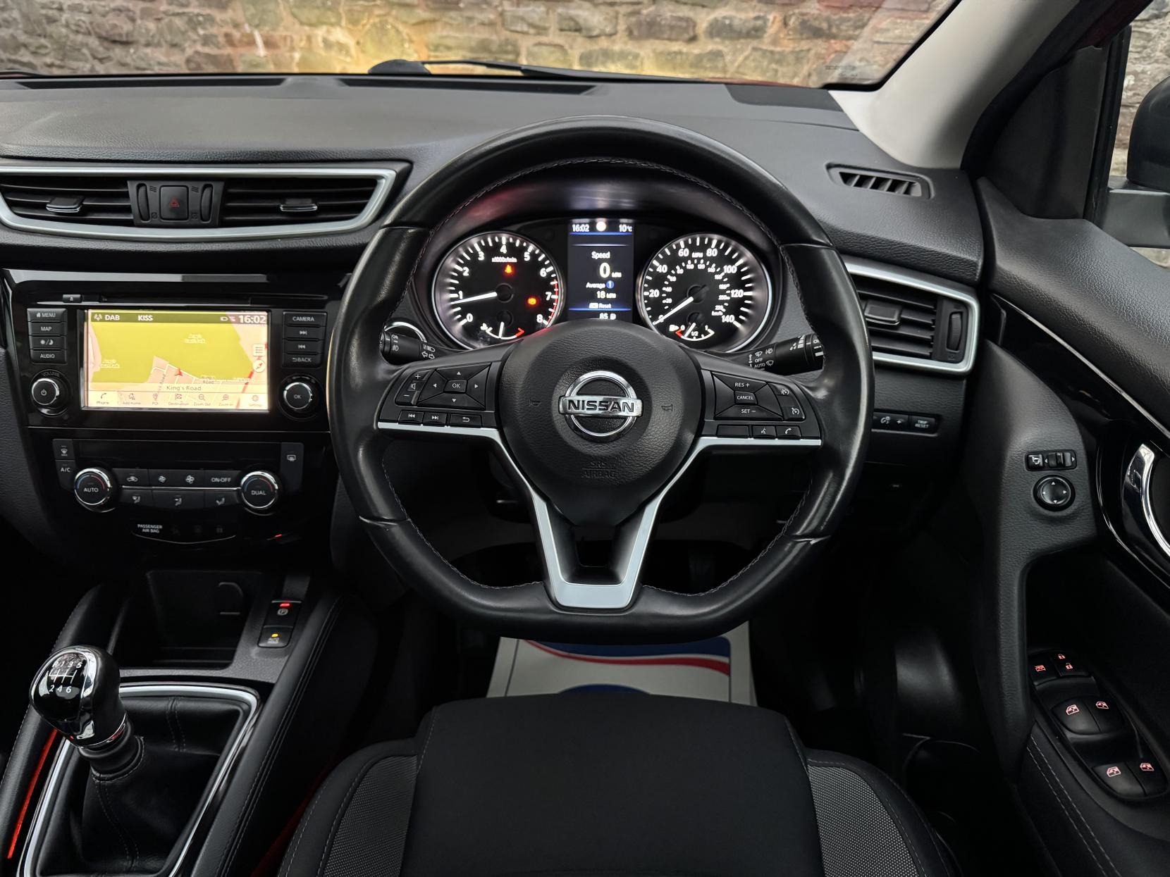 Nissan Qashqai 1.3 DIG-T N-Connecta SUV 5dr Petrol Manual Euro 6 (s/s) (140 ps)