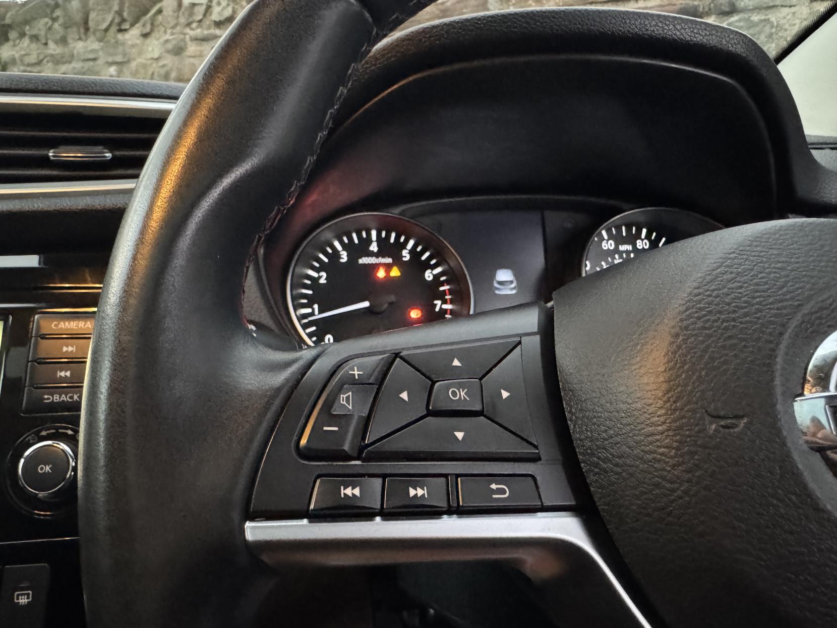 Nissan Qashqai 1.3 DIG-T N-Connecta SUV 5dr Petrol Manual Euro 6 (s/s) (140 ps)