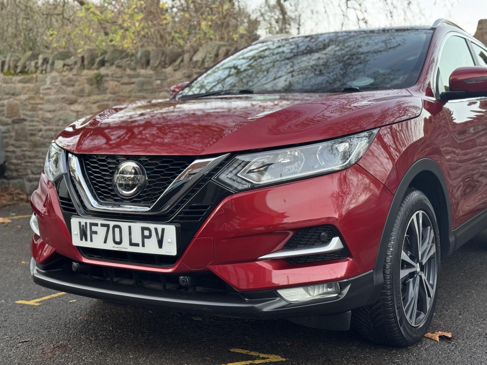 Nissan Qashqai 1.3 DIG-T N-Connecta SUV 5dr Petrol Manual Euro 6 (s/s) (140 ps)