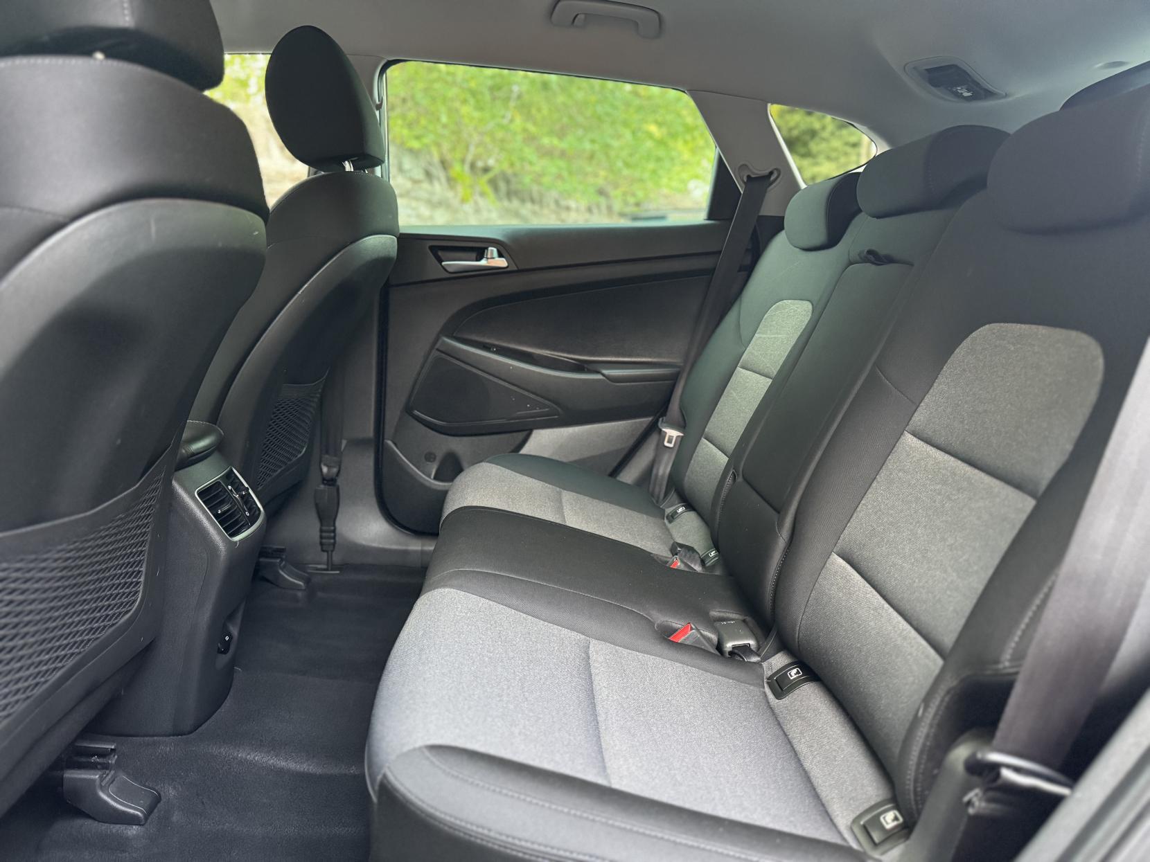 Hyundai TUCSON 1.6 GDi SE Nav SUV 5dr Petrol Manual Euro 6 (s/s) (132 ps)