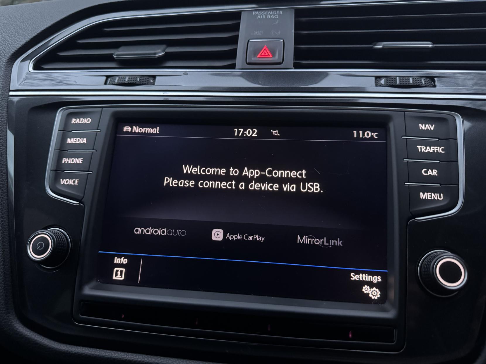 Volkswagen Tiguan 2.0 TDI BlueMotion Tech SE Navigation SUV 5dr Diesel DSG 4Motion Euro 6 (s/s) (150 ps)