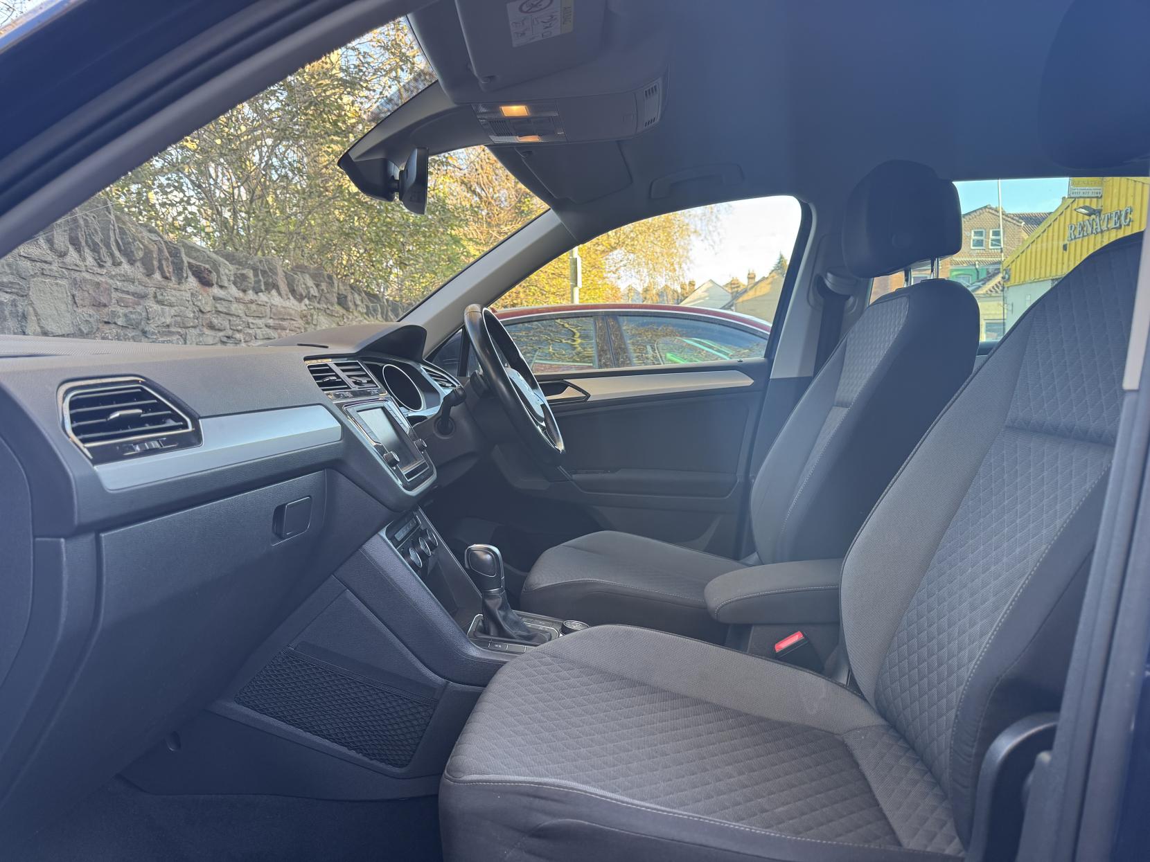 Volkswagen Tiguan 2.0 TDI BlueMotion Tech SE Navigation SUV 5dr Diesel DSG 4Motion Euro 6 (s/s) (150 ps)