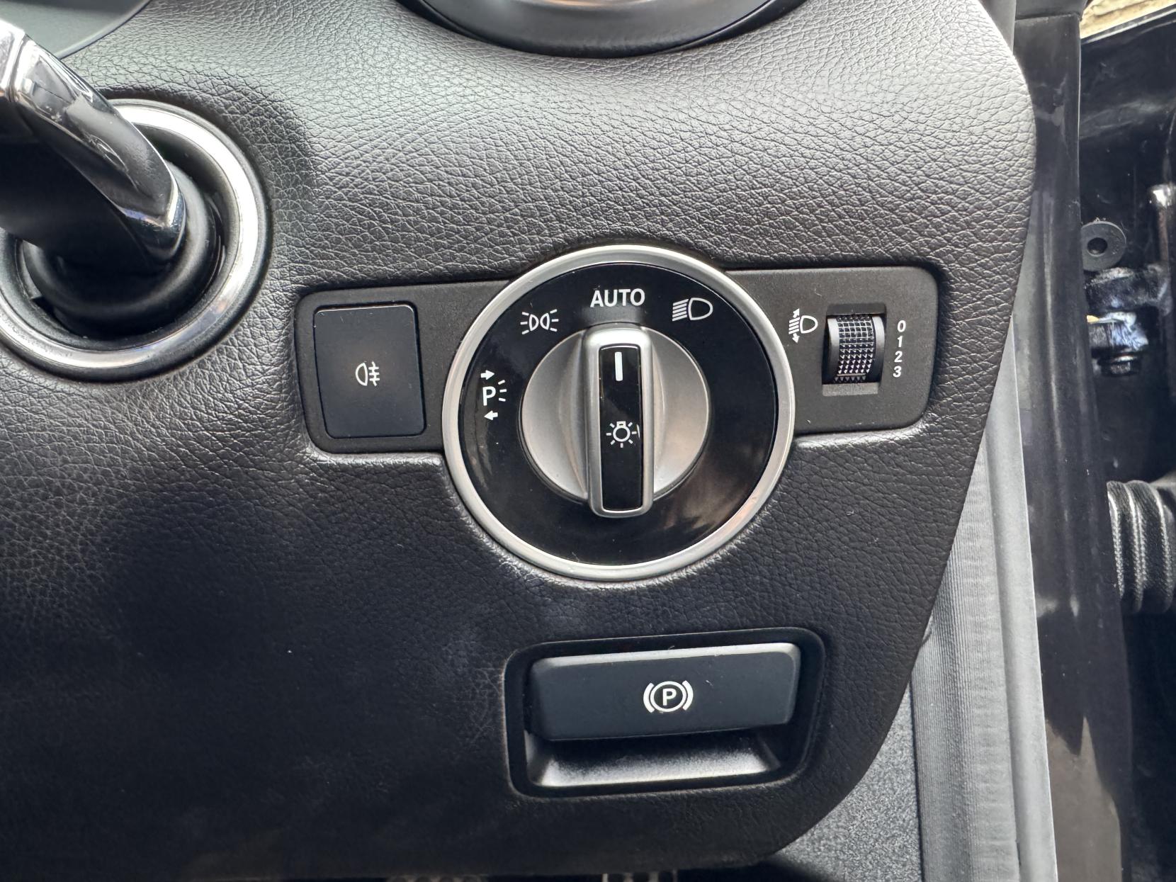 Mercedes-Benz SLK 2.0 SLK200 AMG Sport Convertible 2dr Petrol Manual Euro 6 (s/s) (184 ps)