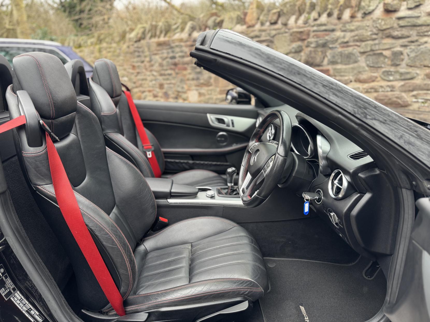 Mercedes-Benz SLK 2.0 SLK200 AMG Sport Convertible 2dr Petrol Manual Euro 6 (s/s) (184 ps)