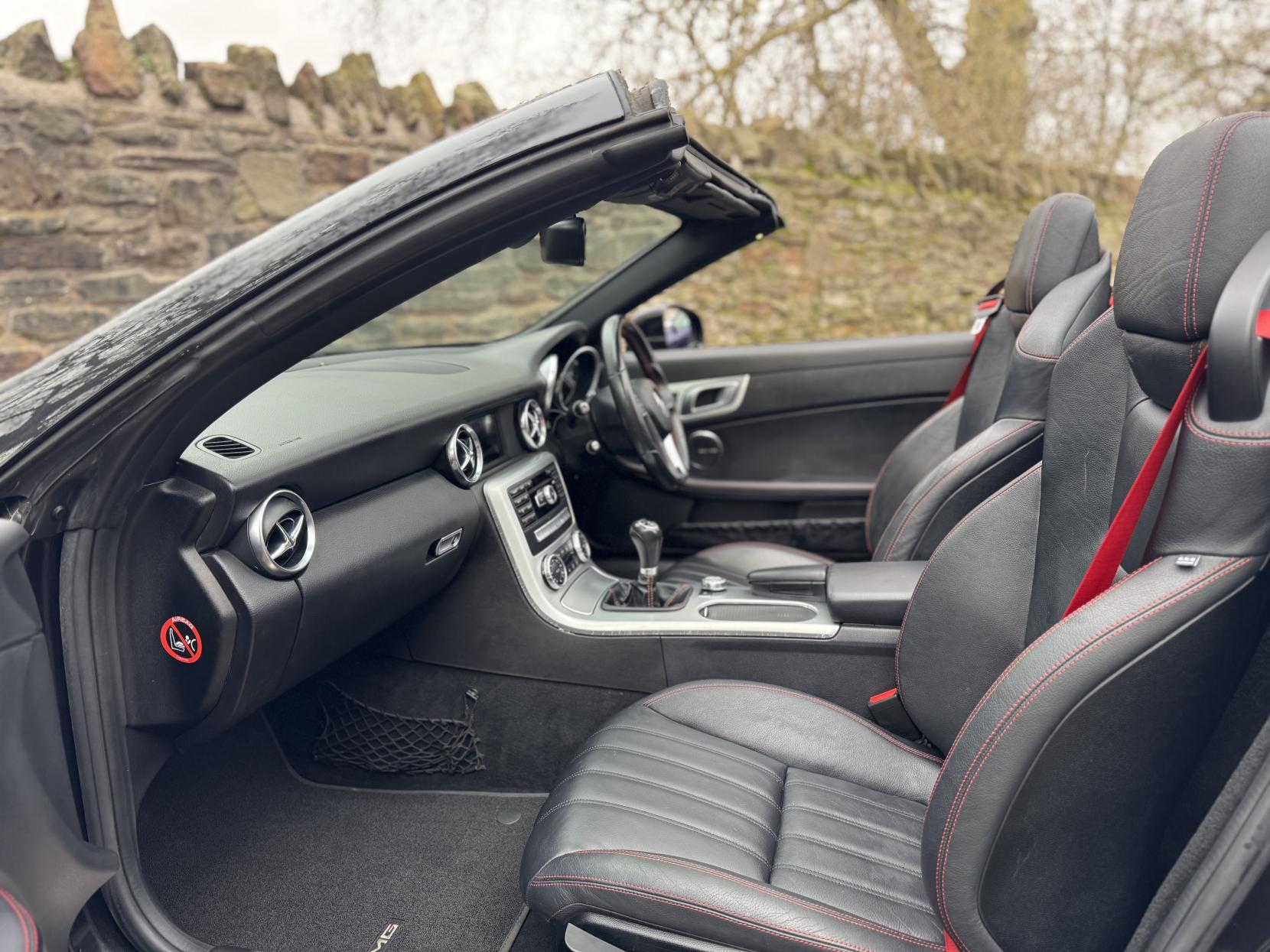 Mercedes-Benz SLK 2.0 SLK200 AMG Sport Convertible 2dr Petrol Manual Euro 6 (s/s) (184 ps)