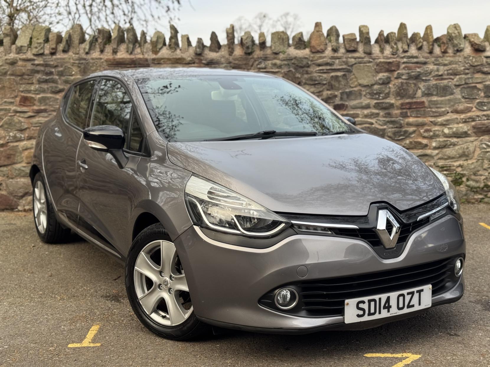 Renault Clio 1.2 16V Dynamique MediaNav Hatchback 5dr Petrol Manual Euro 5 (75 ps)