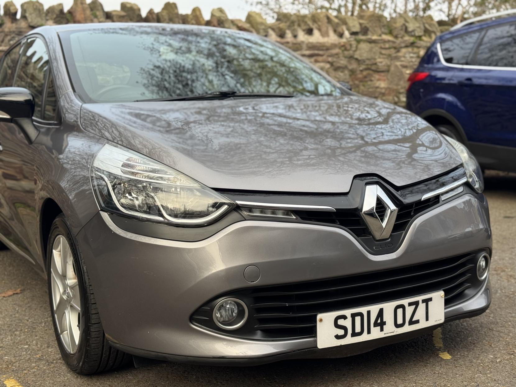 Renault Clio 1.2 16V Dynamique MediaNav Hatchback 5dr Petrol Manual Euro 5 (75 ps)
