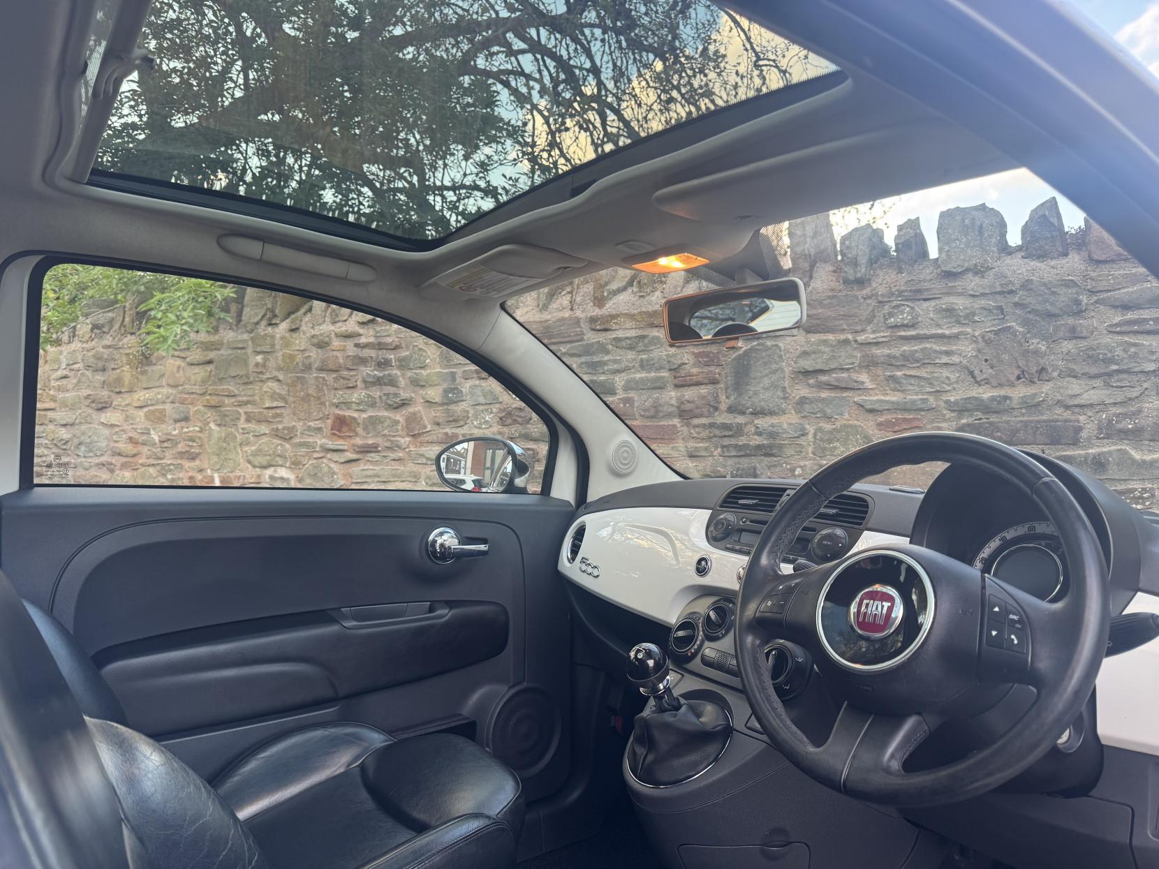 Fiat 500 1.2 Lounge Hatchback 3dr Petrol Manual Euro 5 (s/s) (69 bhp)