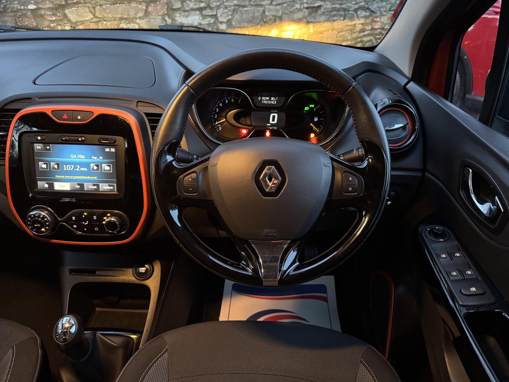 Renault Captur 0.9 TCe ENERGY Dynamique S MediaNav SUV 5dr Petrol Manual Euro 5 (s/s) (90 ps)