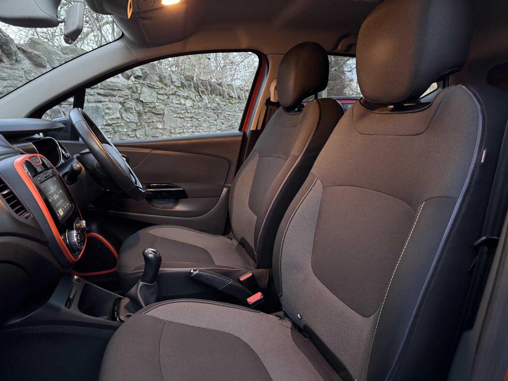 Renault Captur 0.9 TCe ENERGY Dynamique S MediaNav SUV 5dr Petrol Manual Euro 5 (s/s) (90 ps)