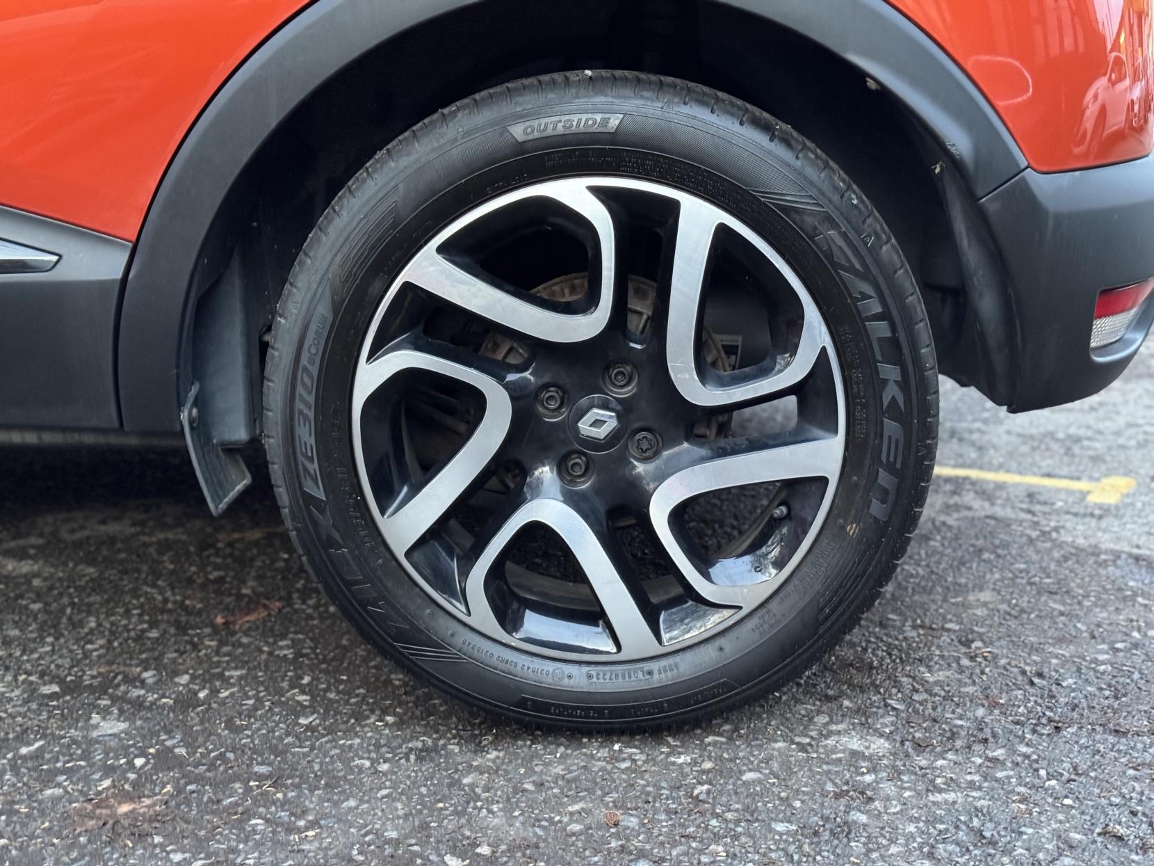 Renault Captur 0.9 TCe ENERGY Dynamique S MediaNav SUV 5dr Petrol Manual Euro 5 (s/s) (90 ps)