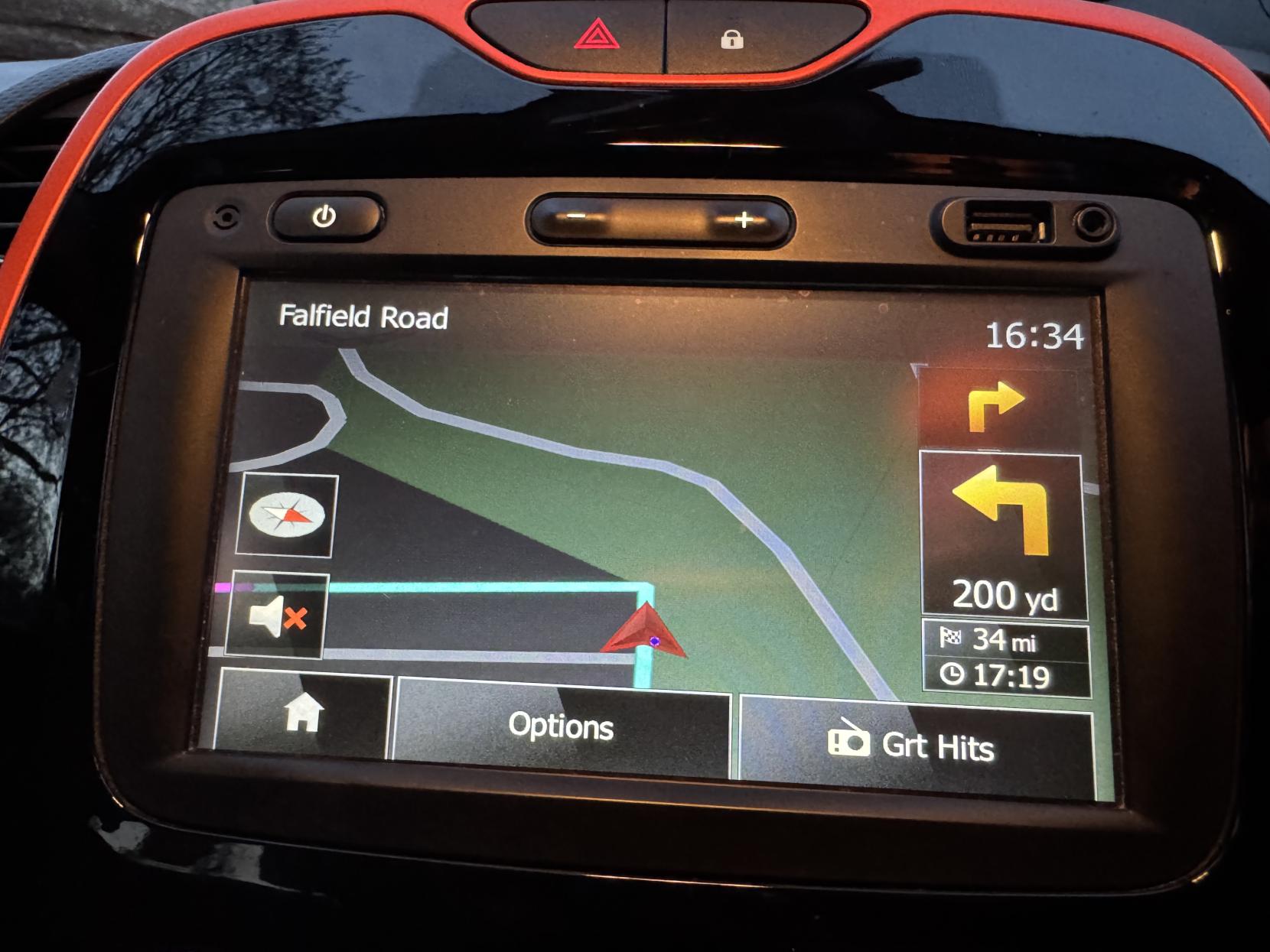 Renault Captur 0.9 TCe ENERGY Dynamique S MediaNav SUV 5dr Petrol Manual Euro 5 (s/s) (90 ps)