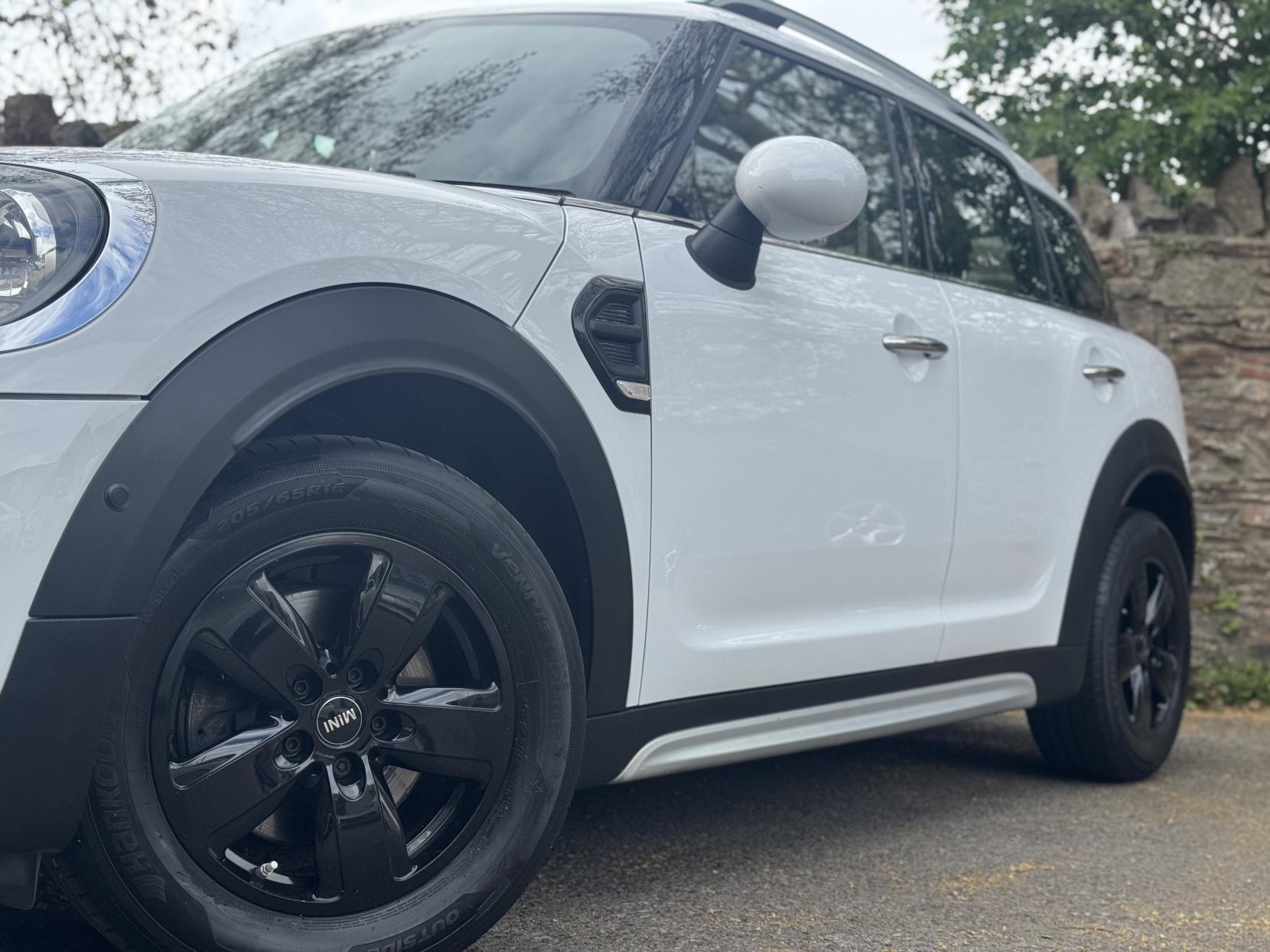 MINI Countryman 2.0 Cooper D SUV 5dr Diesel Auto Euro 6 (s/s) (150 ps)