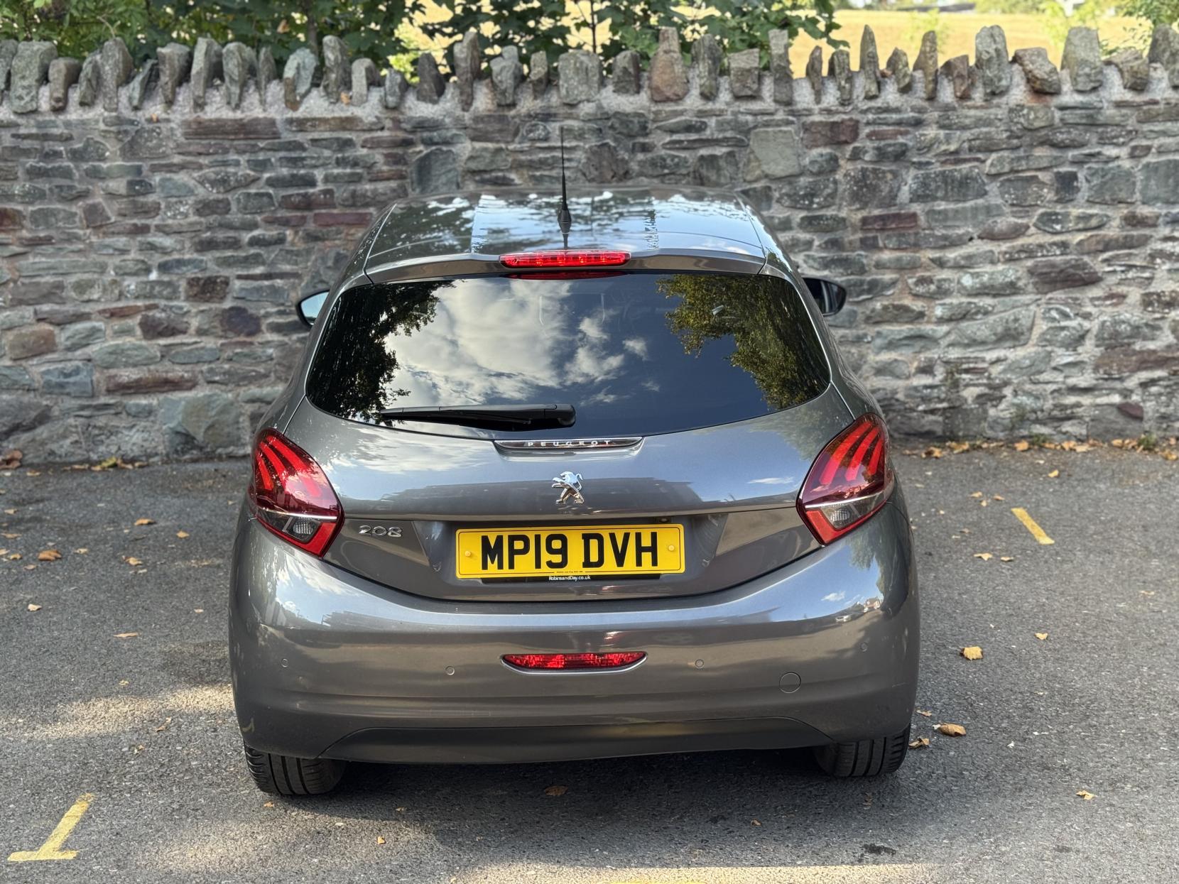 Peugeot 208 1.2 PureTech Tech Edition Hatchback 5dr Petrol Manual Euro 6 (s/s) (82 ps)