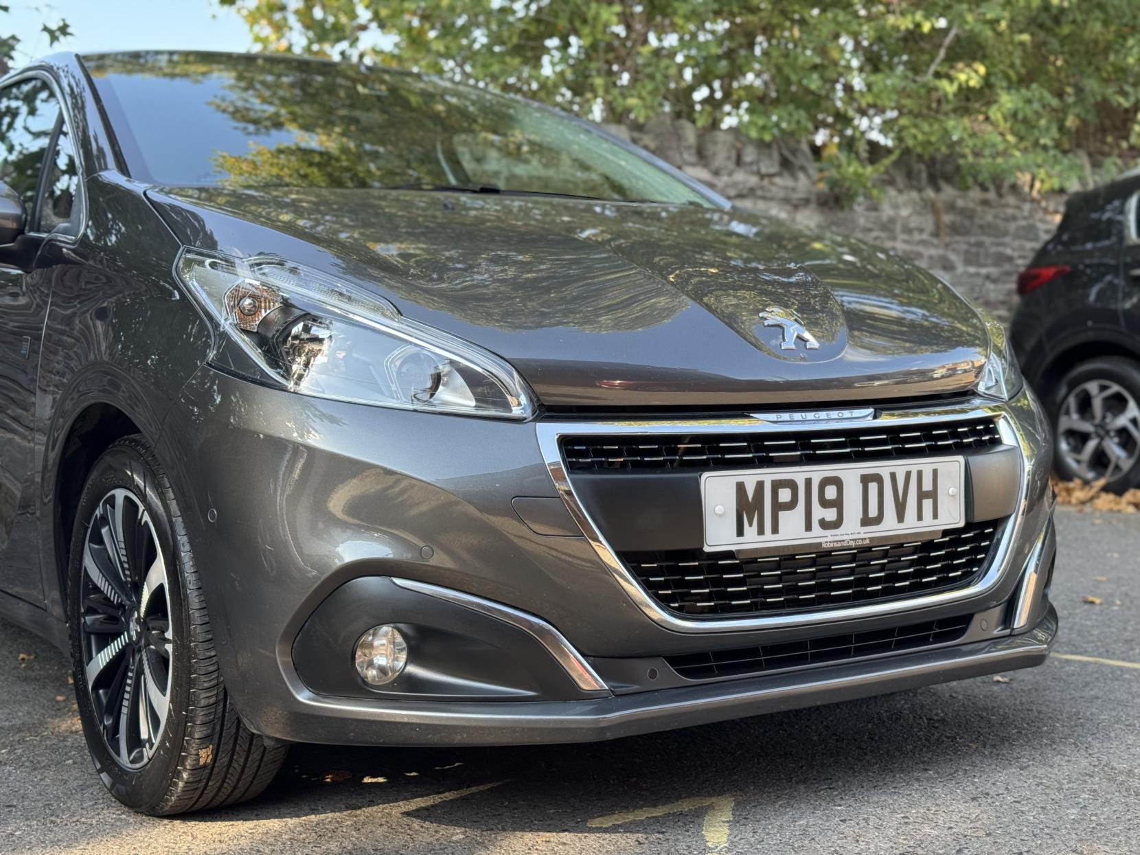 Peugeot 208 1.2 PureTech Tech Edition Hatchback 5dr Petrol Manual Euro 6 (s/s) (82 ps)