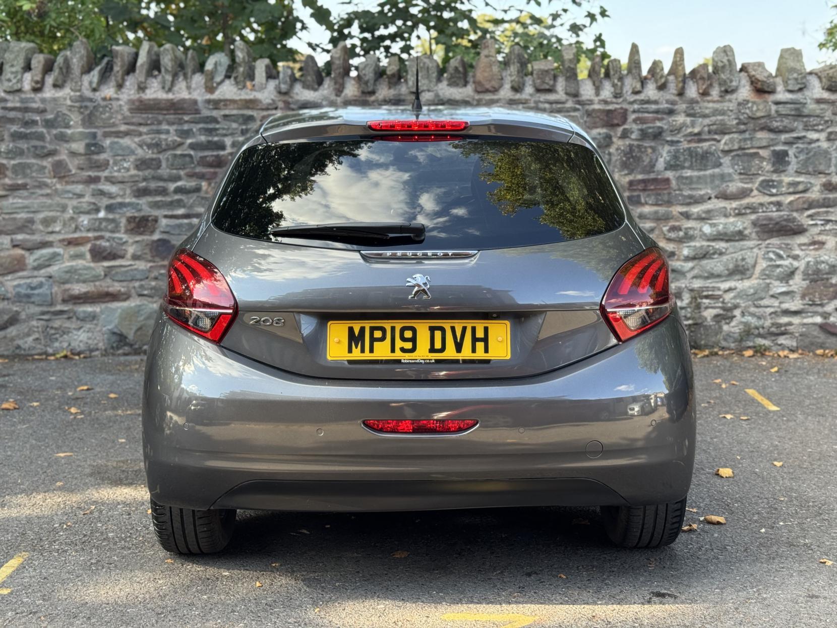 Peugeot 208 1.2 PureTech Tech Edition Hatchback 5dr Petrol Manual Euro 6 (s/s) (82 ps)