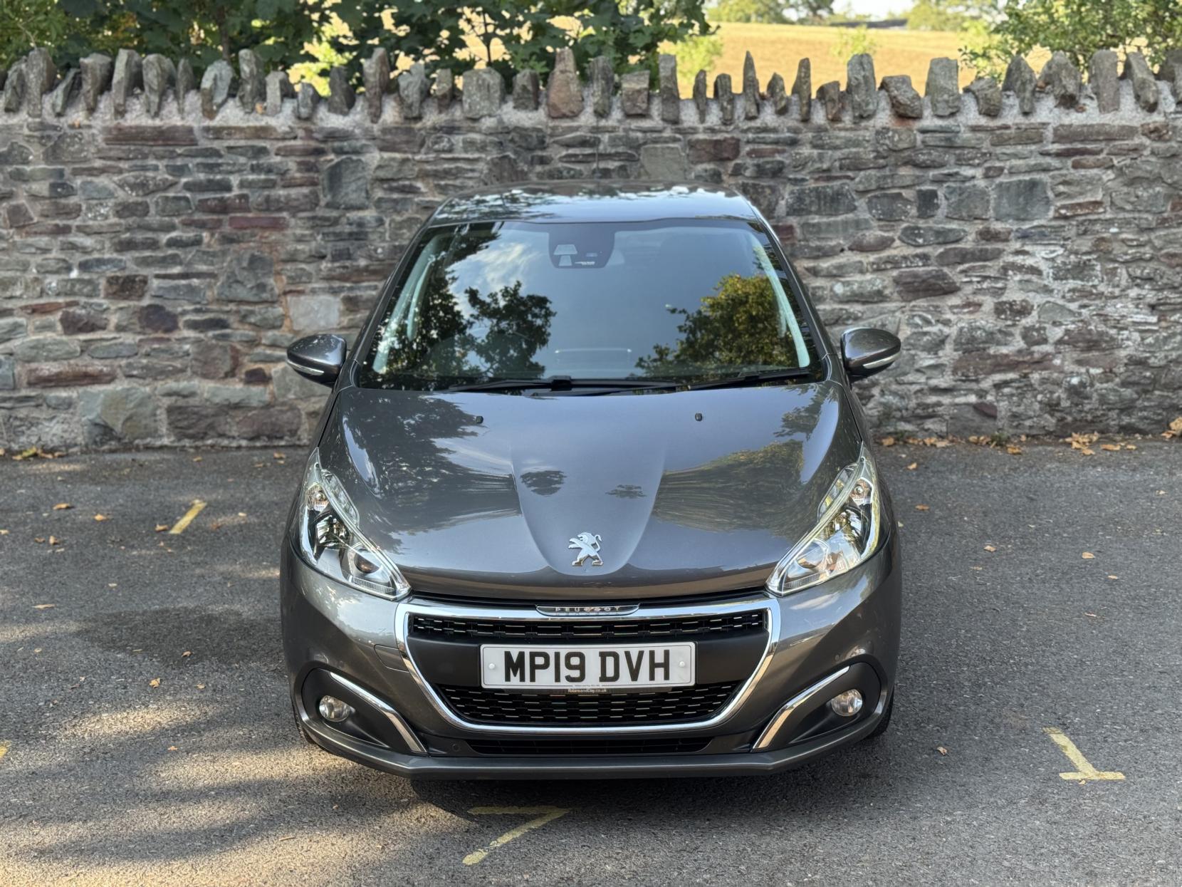 Peugeot 208 1.2 PureTech Tech Edition Hatchback 5dr Petrol Manual Euro 6 (s/s) (82 ps)