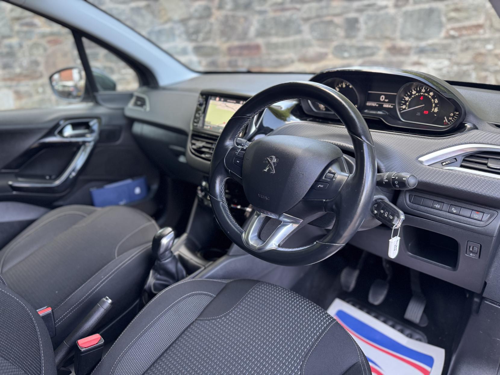 Peugeot 208 1.2 PureTech Tech Edition Hatchback 5dr Petrol Manual Euro 6 (s/s) (82 ps)