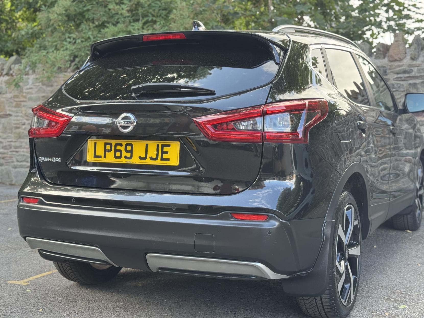 Nissan Qashqai 1.3 DIG-T Tekna SUV 5dr Petrol Manual Euro 6 (s/s) (140 ps)