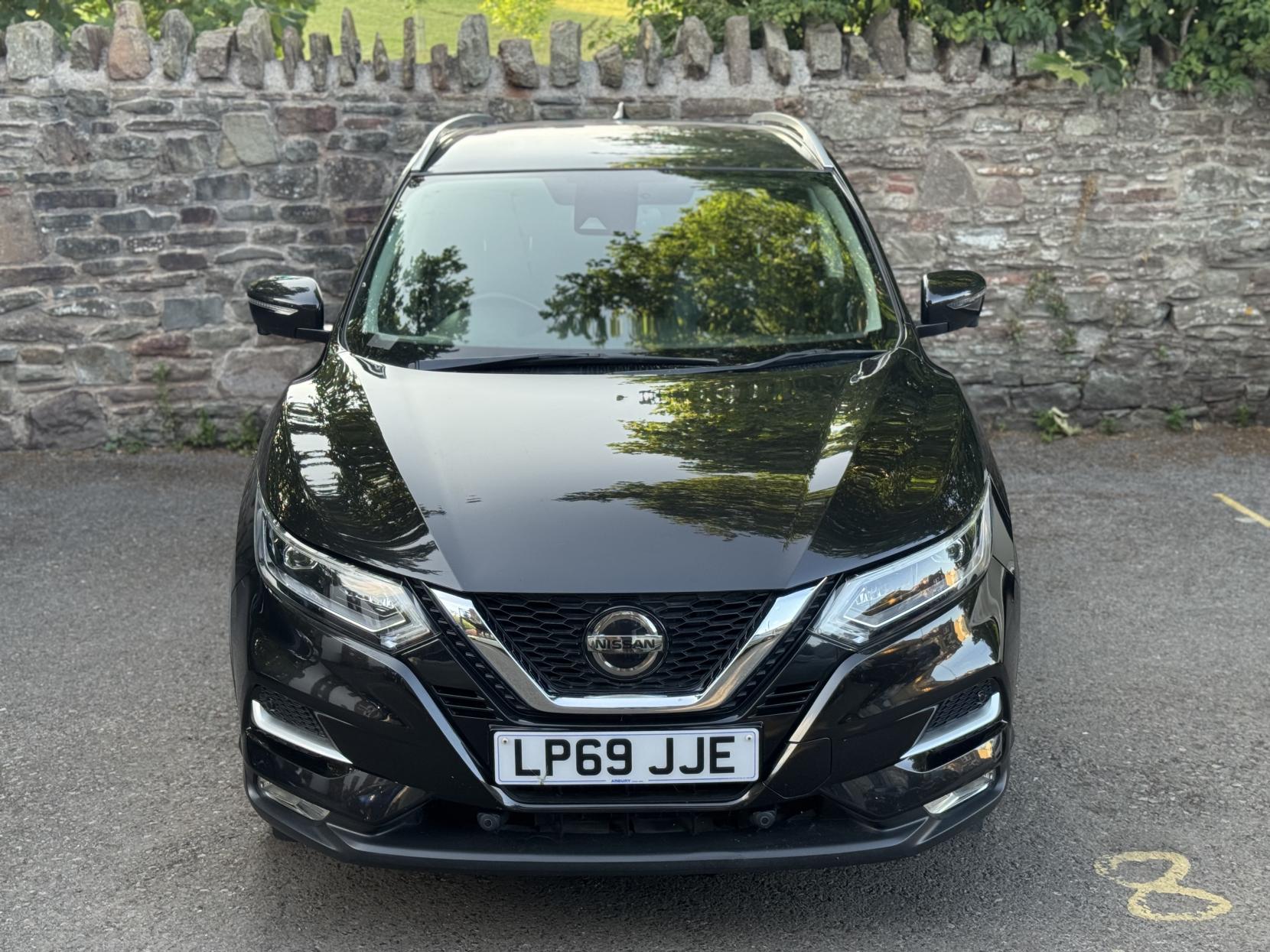 Nissan Qashqai 1.3 DIG-T Tekna SUV 5dr Petrol Manual Euro 6 (s/s) (140 ps)