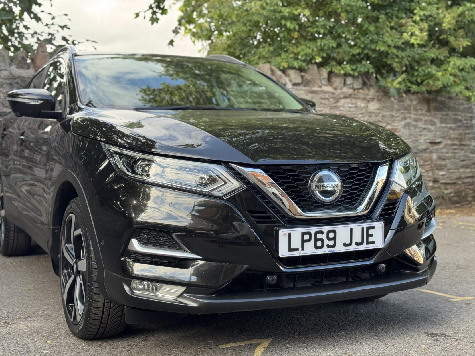 Nissan Qashqai 1.3 DIG-T Tekna SUV 5dr Petrol Manual Euro 6 (s/s) (140 ps)